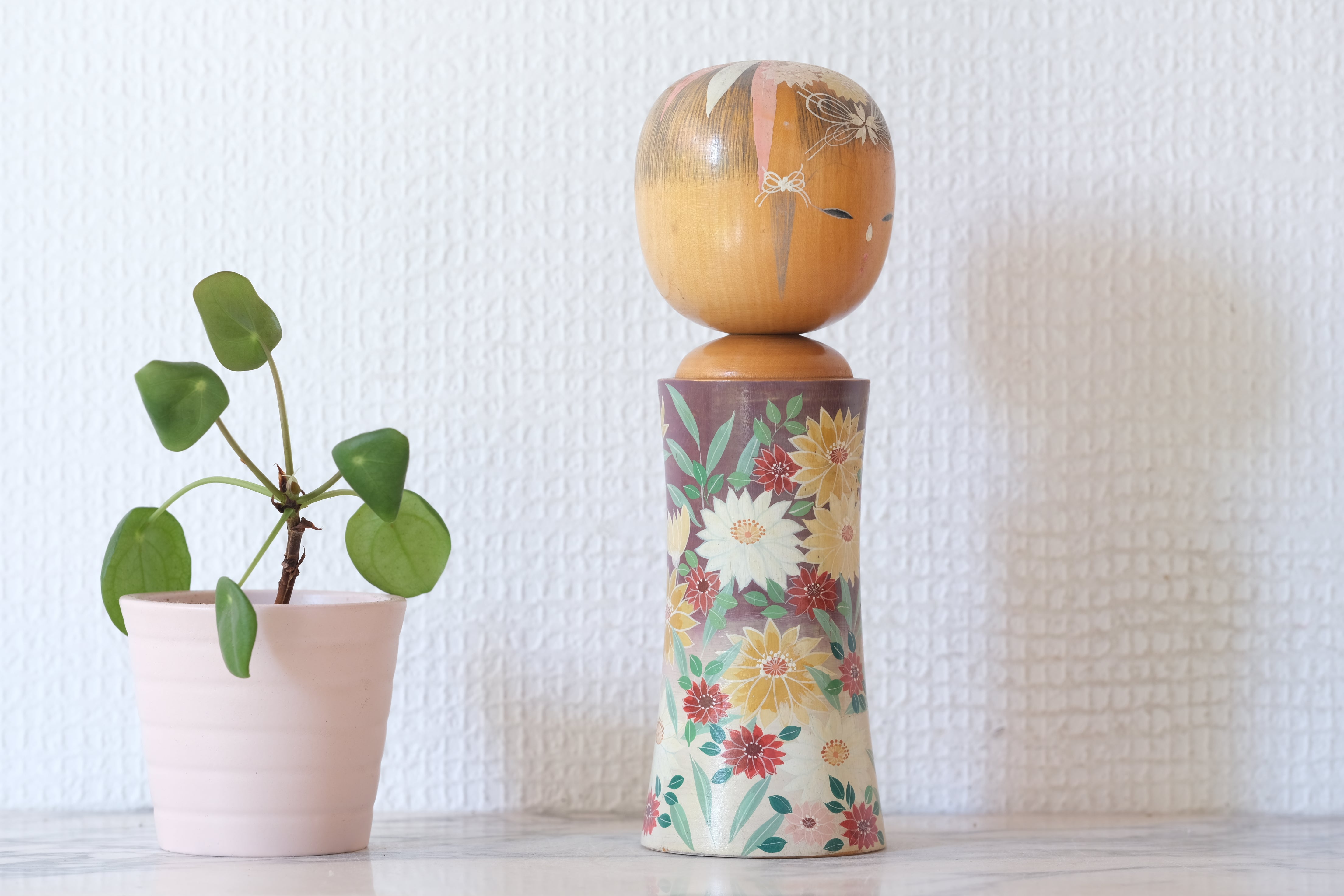 Exclusive Vintage Sosaku Kokeshi by Kurasawa Toshie 倉澤敏恵 (1935-2011) | 18,5 cm