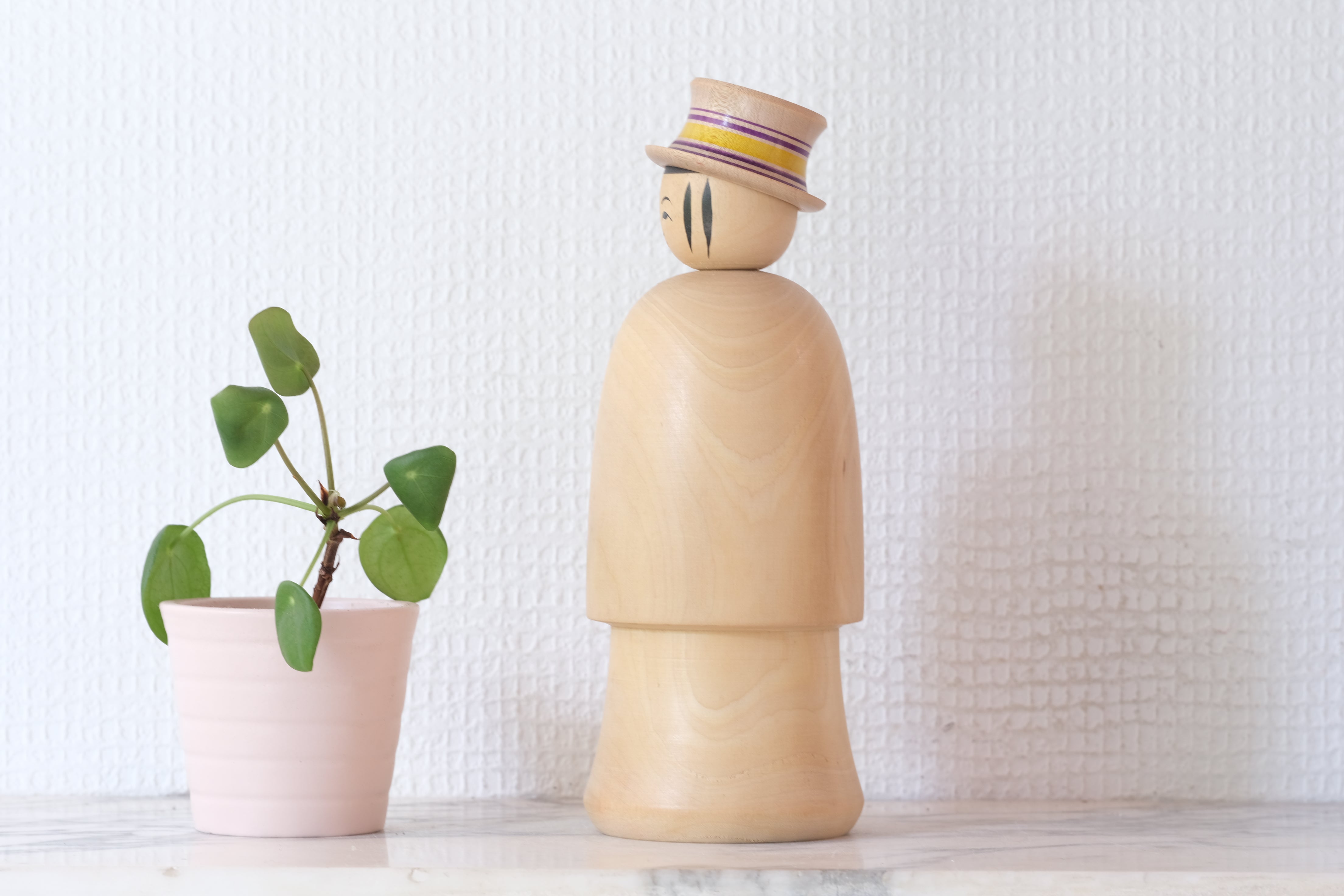 Rare Vintage Nanbu Kokeshi by Sasaki Kakuhei 佐々木覚平 (1933 - 2007) | Hat | 19,5 cm