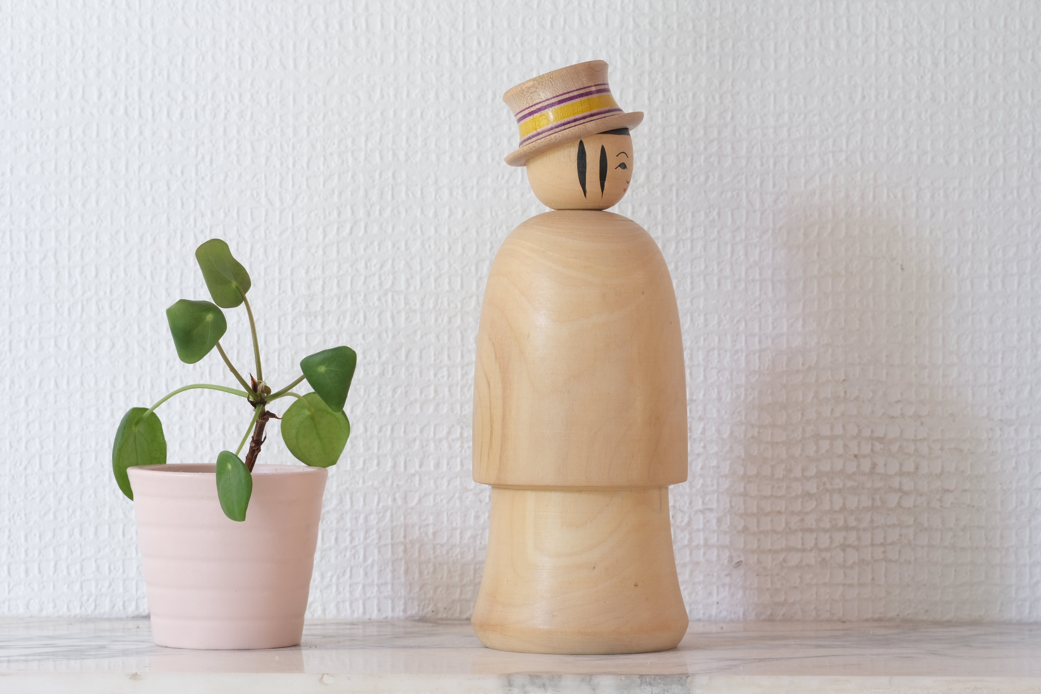 Rare Vintage Nanbu Kokeshi by Sasaki Kakuhei 佐々木覚平 (1933 - 2007) | Hat | 19,5 cm