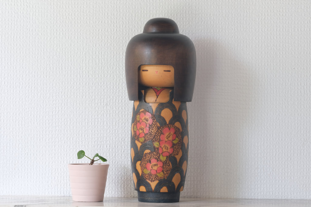 Large Gumma Kokeshi with Flowers | 29 cm