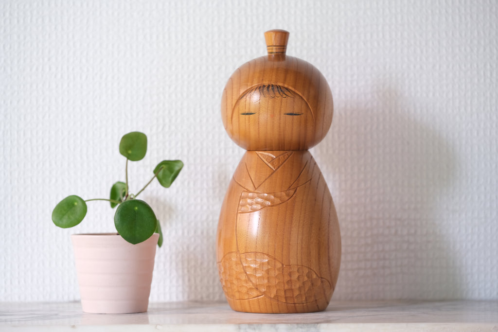 Rare Vintage Sosaku Kokeshi by Aoki Ryoka 青木蓼華 | 21,5 cm