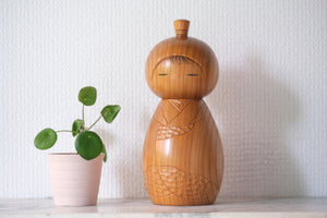 Rare Vintage Sosaku Kokeshi by Aoki Ryoka 青木蓼華 | 21,5 cm