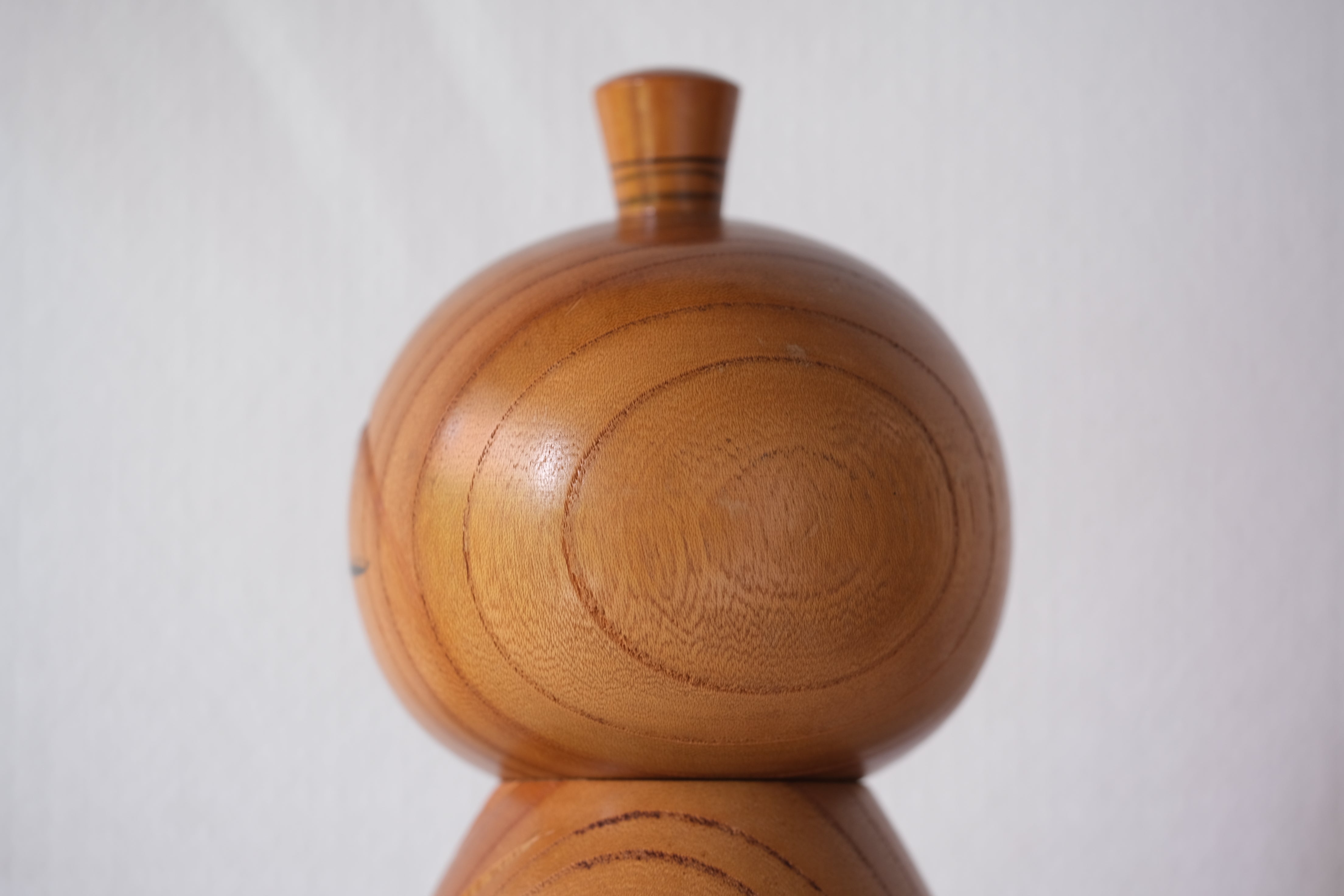 Rare Vintage Sosaku Kokeshi by Aoki Ryoka 青木蓼華 | 21,5 cm