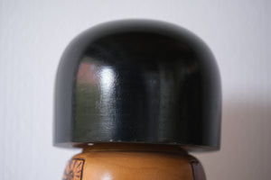 Exclusive Vintage Creative Kokeshi By Yoshio Ohtani 大谷良夫 (1936-) | Titled: 'Satomusume' | With Original Box | 25,5 cm