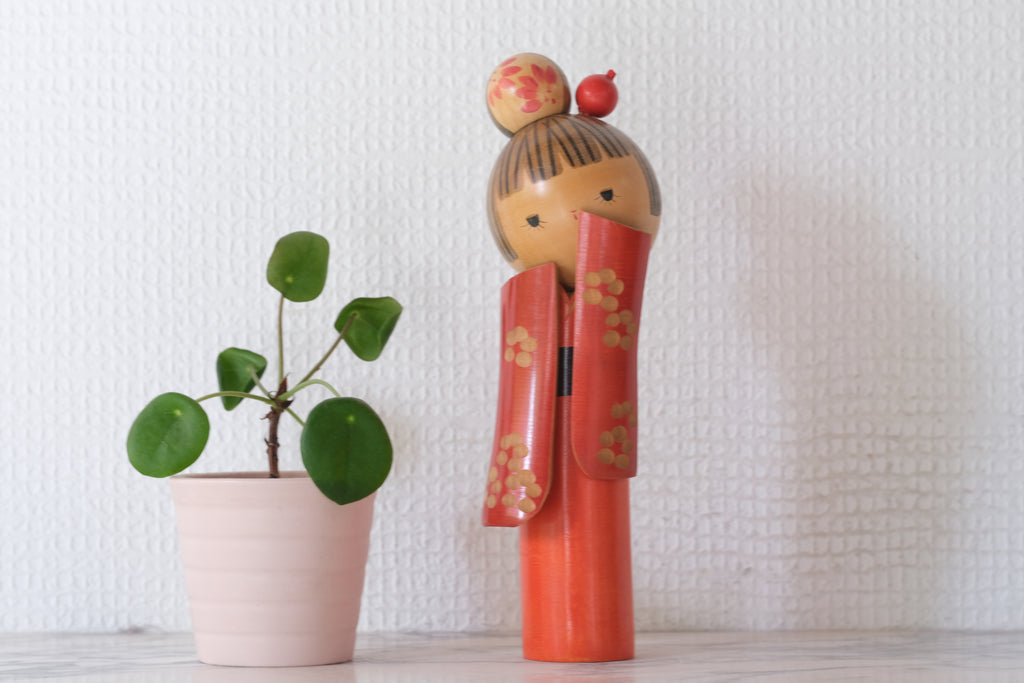 Elegant Vintage Sosaku Kokeshi by Kazuo Takamizawa (1927 - ) | 19 cm