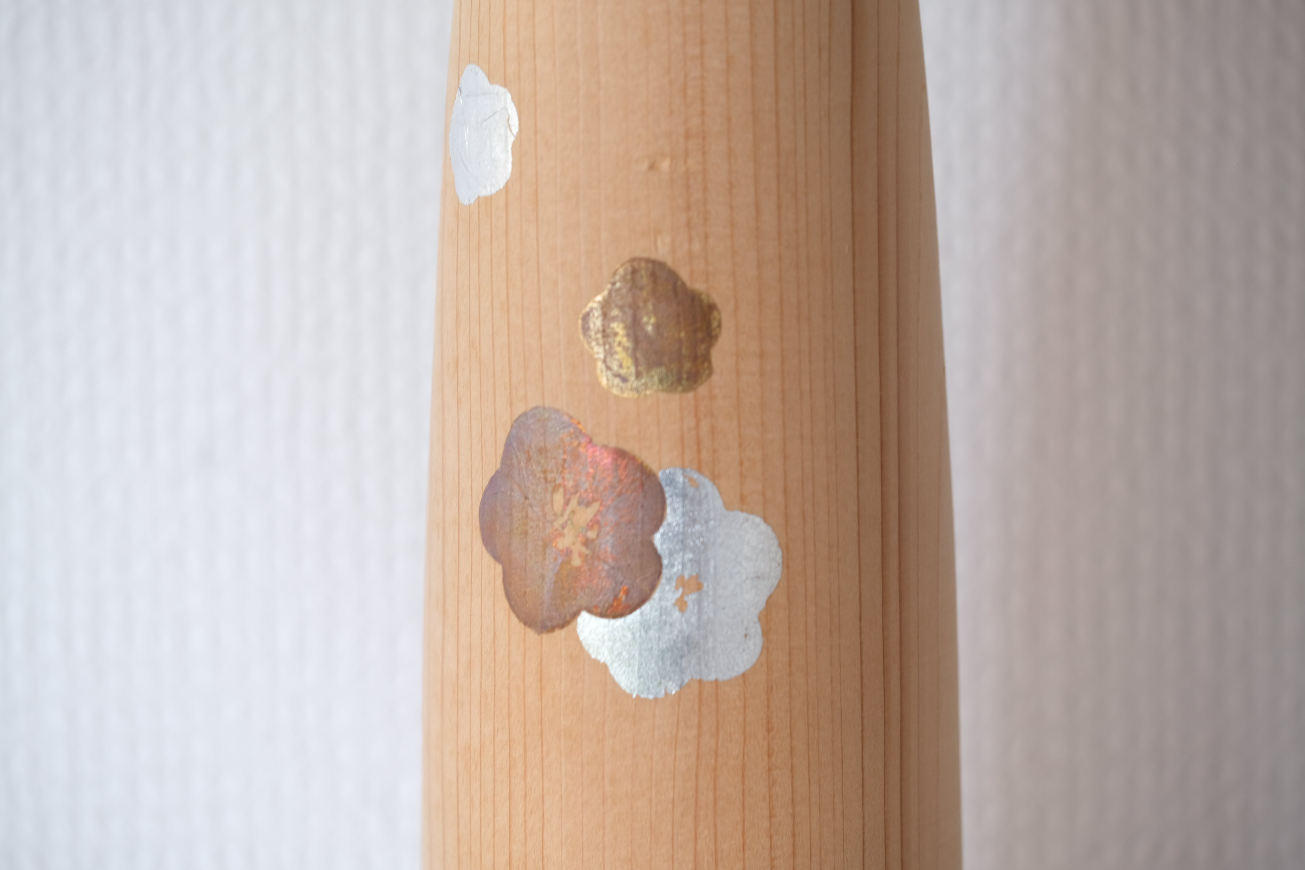 Exclusive Vintage Sosaku Kokeshi by Sato Suigai (1920-) | Titled: 春宵 - Shunshō - Spring Evening | With Original Box | 61 cm