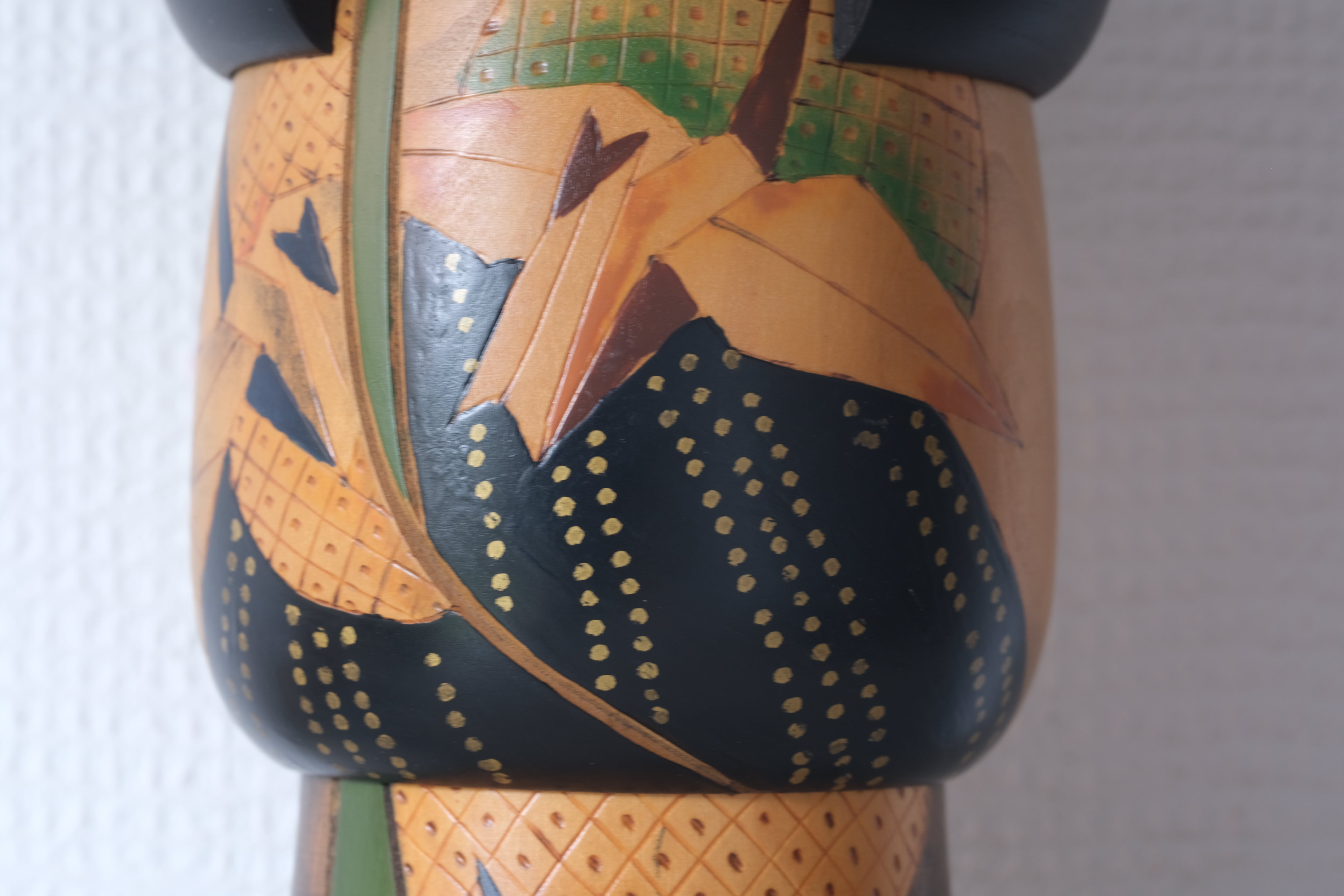 Large Vintage Gumma Kokeshi with Cranes by Ishimura 石村 | 29,5 cm