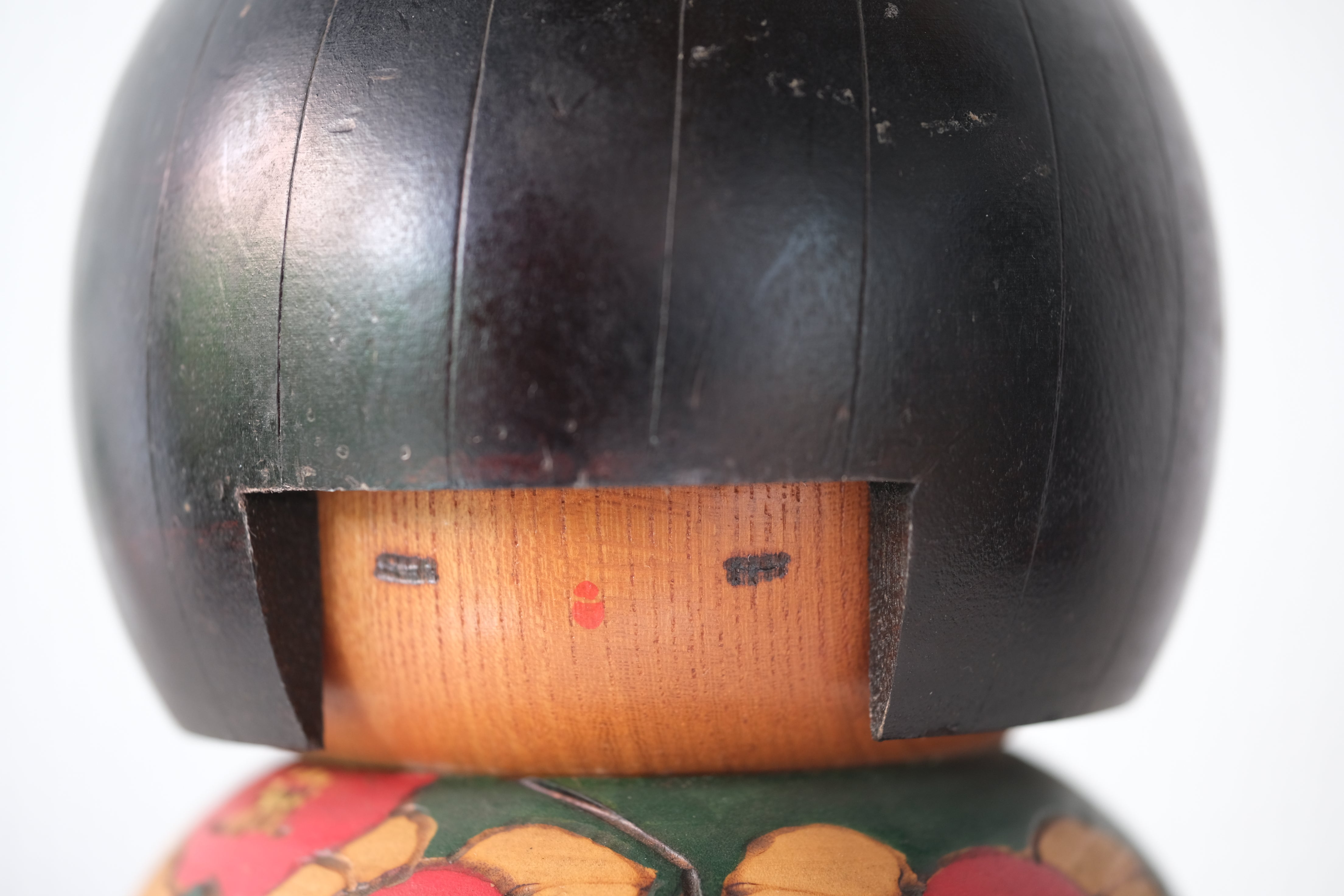 Rare Vintage Gumma Kokeshi By Kazuo Takamizawa 高見沢一夫 (1927-) | Title: 里の春 - Sato no haru - Spring in the village | Dated: 1988 | 16,5 cm