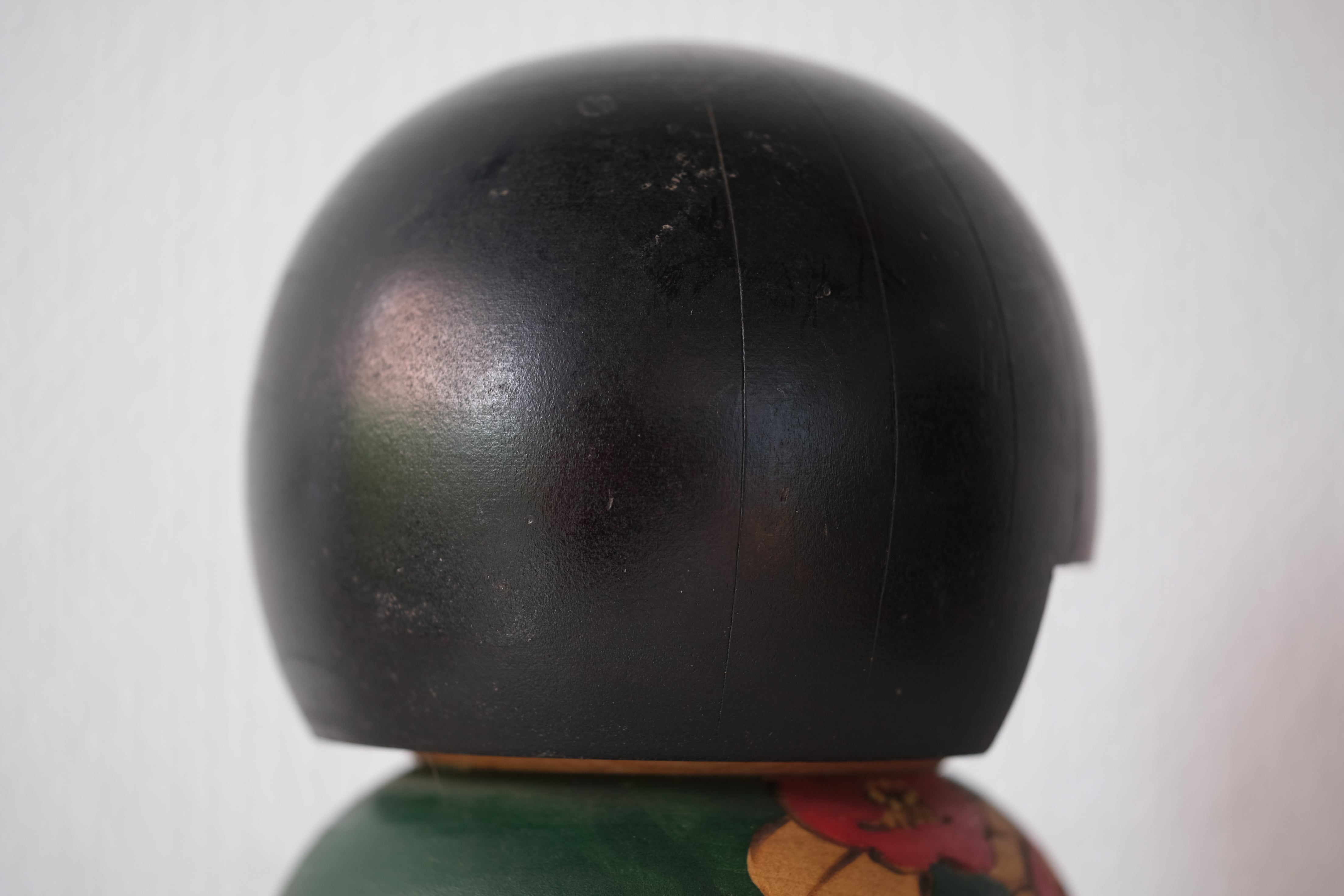 Rare Vintage Gumma Kokeshi By Kazuo Takamizawa 高見沢一夫 (1927-) | Title: 里の春 - Sato no haru - Spring in the village | Dated: 1988 | 16,5 cm