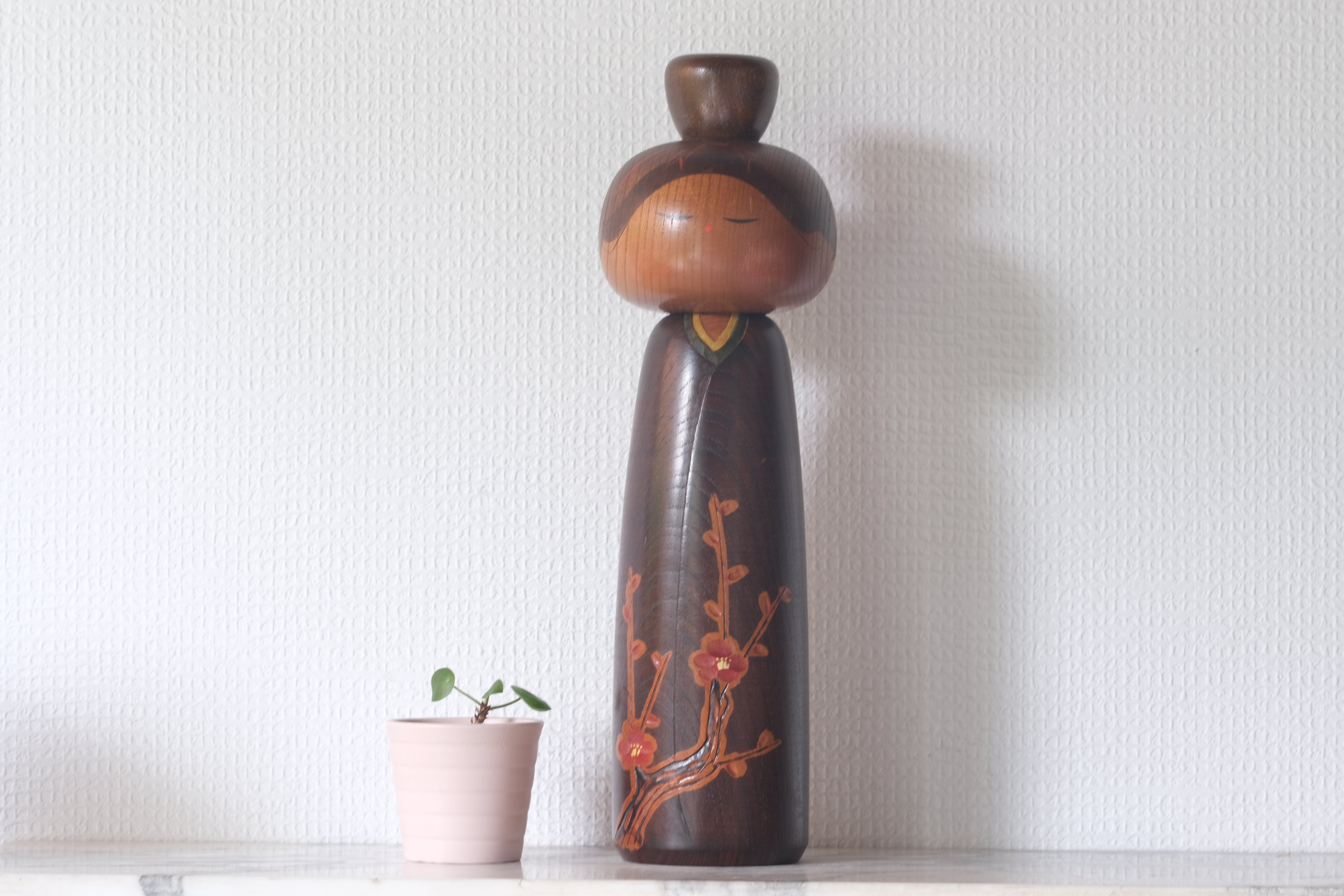 Vintage Sosaku Kokeshi With Plum Tree Flower Motif by Takeda Daisuke | 34 cm