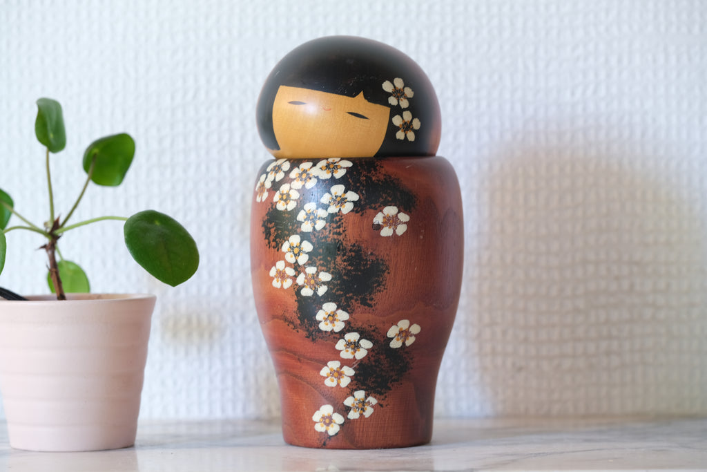 Cute Vintage Sosaku Kokeshi by Usaburo | 15,5 cm