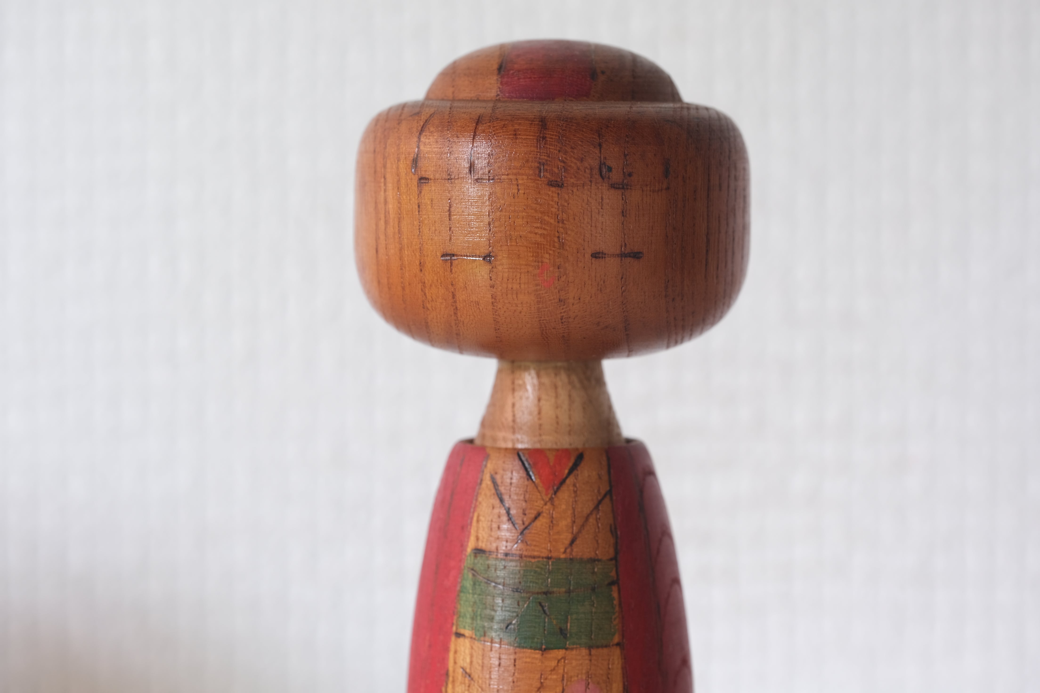 Vintage Sosaku Kokeshi by Toshiharu 利春作 | 12,5 cm