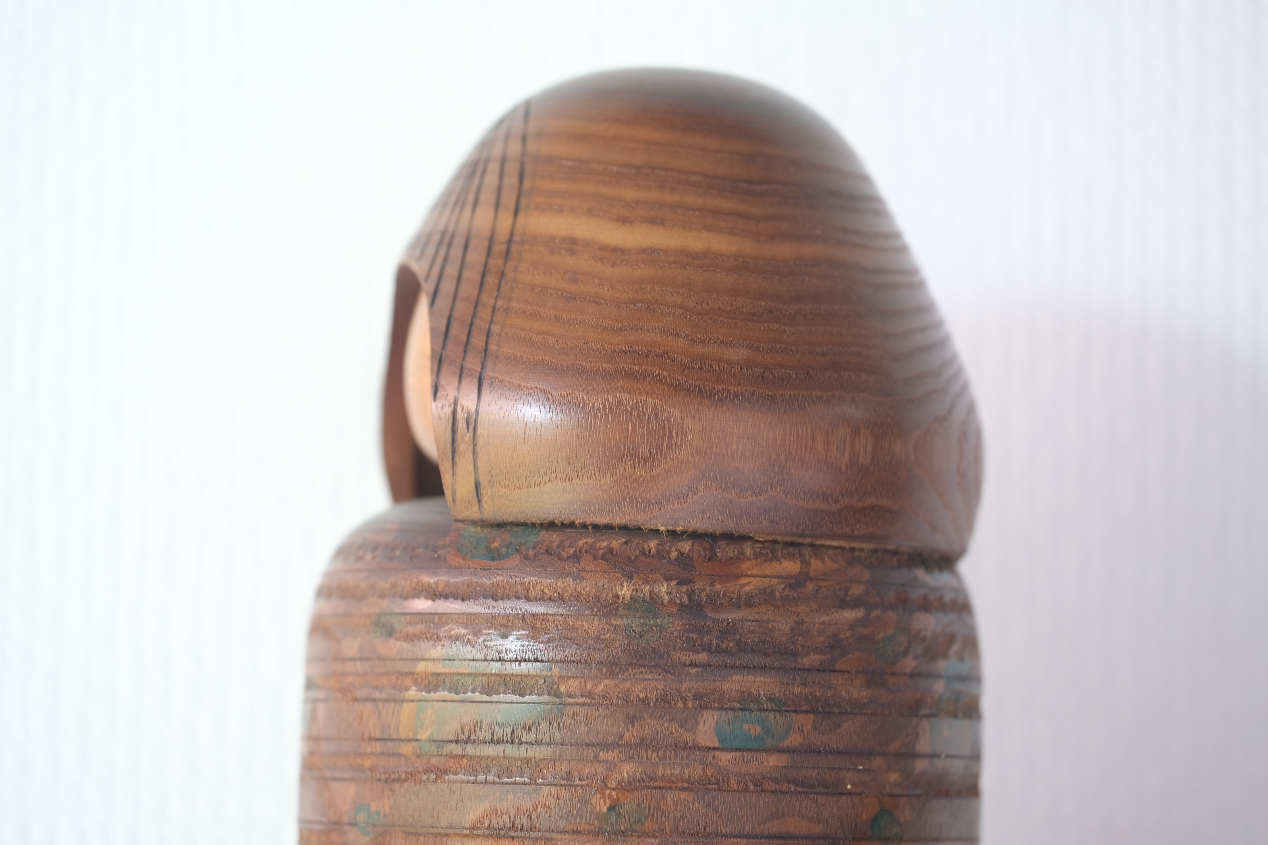 Large Vintage Creative Kokeshi By Miyajima Muhitsu 宮島 無筆 (1929-) | Titled: 'Kitaguni - Wintry Weather' | 41,5 cm