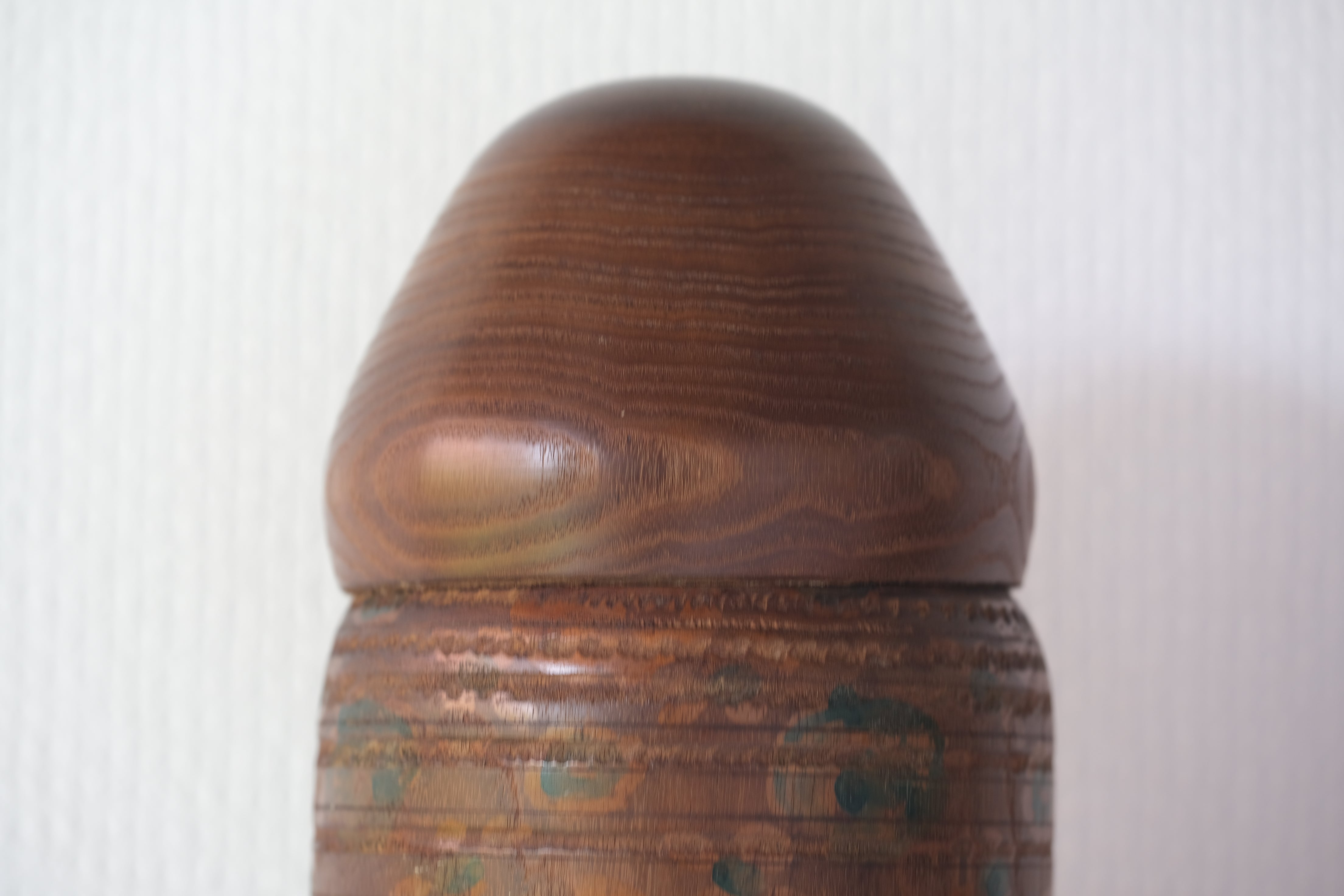 Large Vintage Creative Kokeshi By Miyajima Muhitsu 宮島 無筆 (1929-) | Titled: 'Kitaguni - Wintry Weather' | 41,5 cm