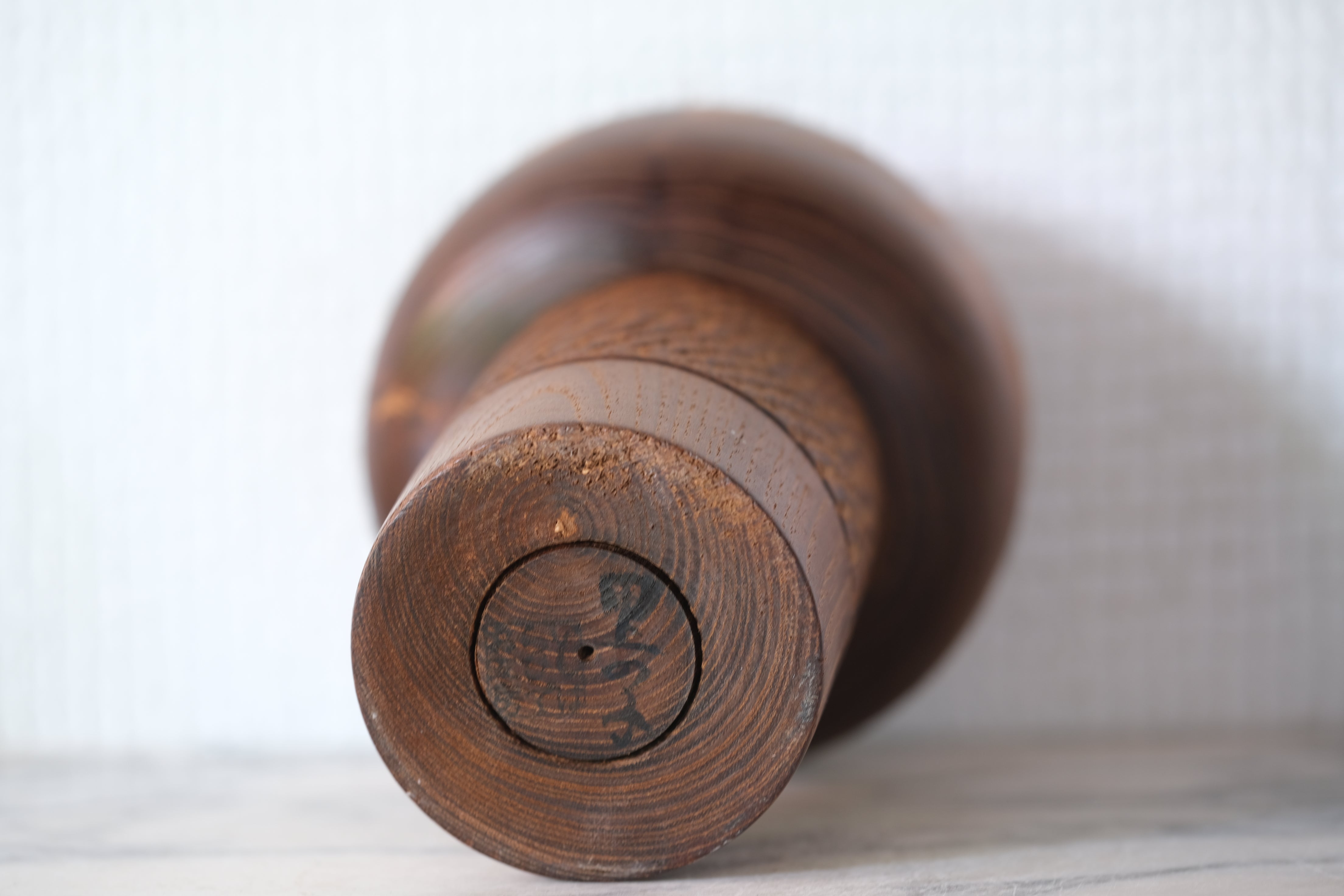 Exclusive Vintage Sosaku Kokeshi by Hideo Ishihara (1925-1999) | 14 cm