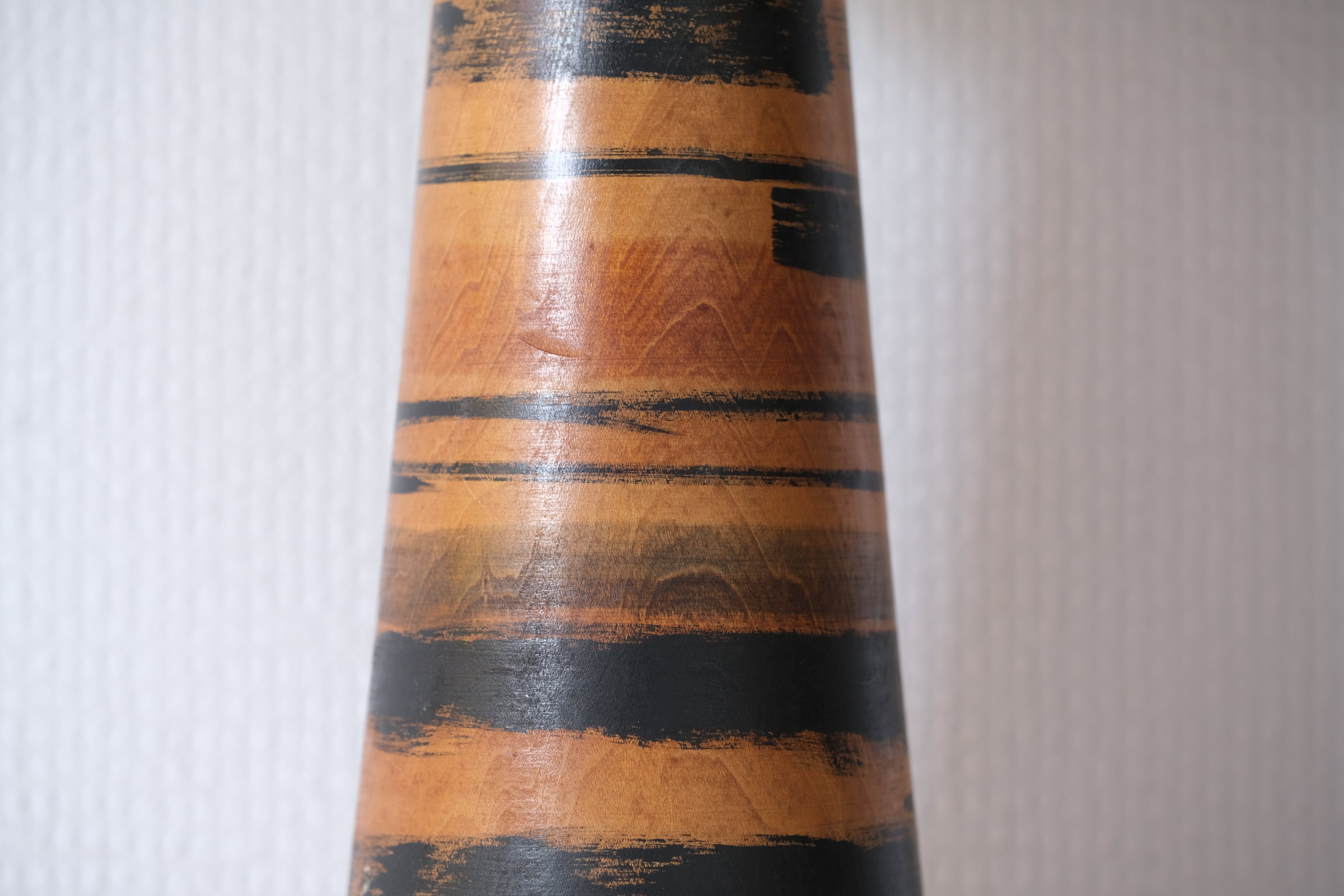 Exclusive Vintage Sosaku Kokeshi by Hideo Ishihara (1925-1999) | 44,5 cm