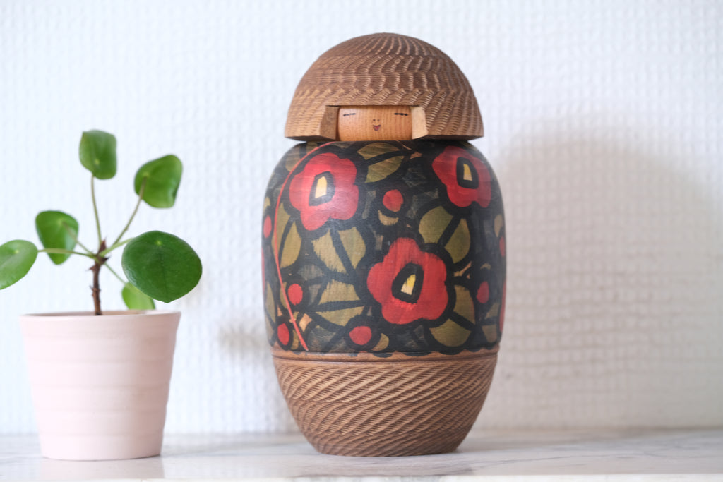 Exclusive Vintage Creative Kokeshi by Sansaku Sekiguchi 関口三 (1925-2018) | Titled: 山椿 - Camellia | 17 cm