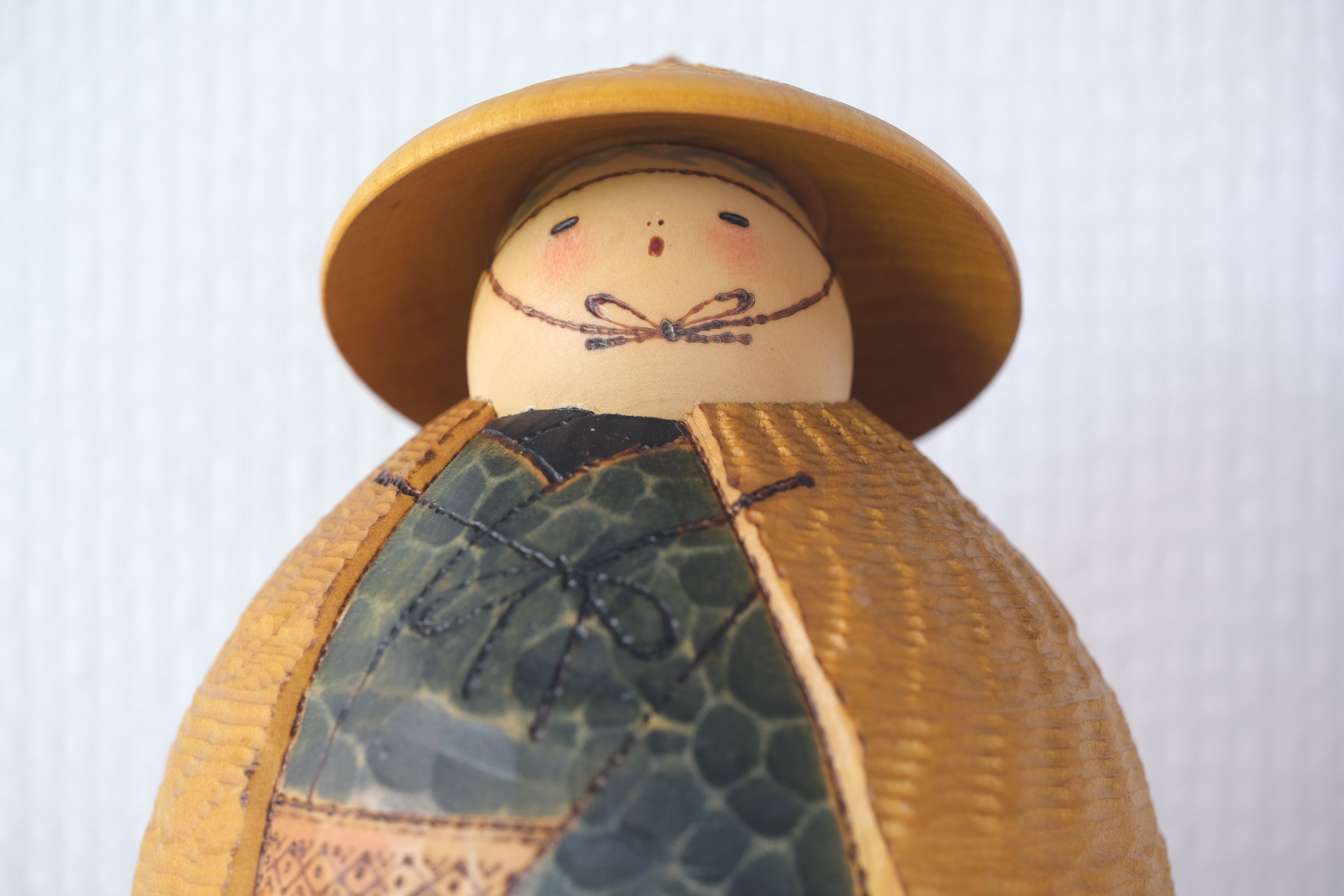 Exclusive Vintage Sosaku Kokeshi by Sansaku Sekiguchi 関口 三作 (1925-2018) | Titled: 'Ikusanga - Going to the mountains'| 15 cm