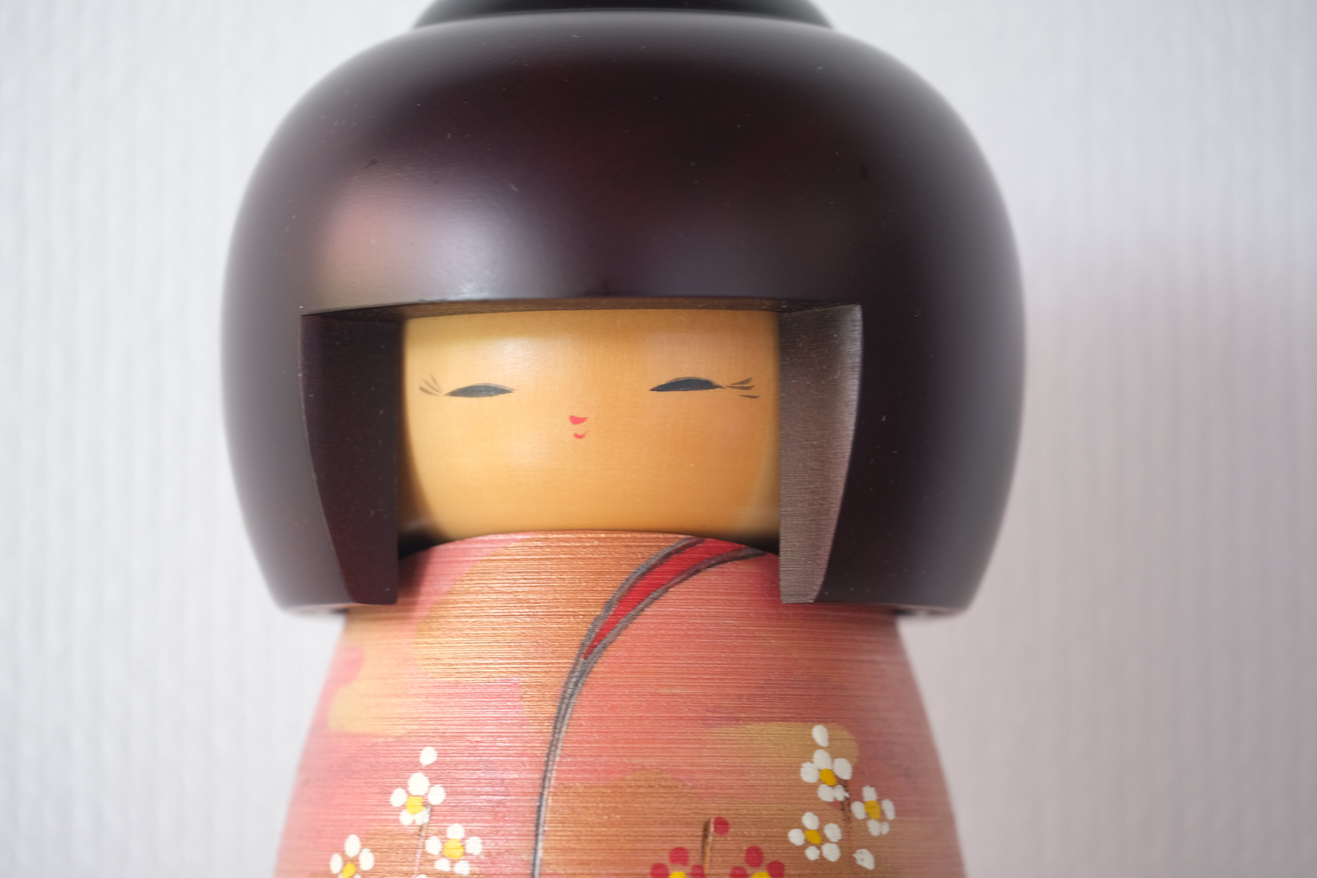 Gumma Kokeshi by Masae Fujikawa (1942-2015) | Titled: 'Doshin' | With Original Box | 25,5 cm