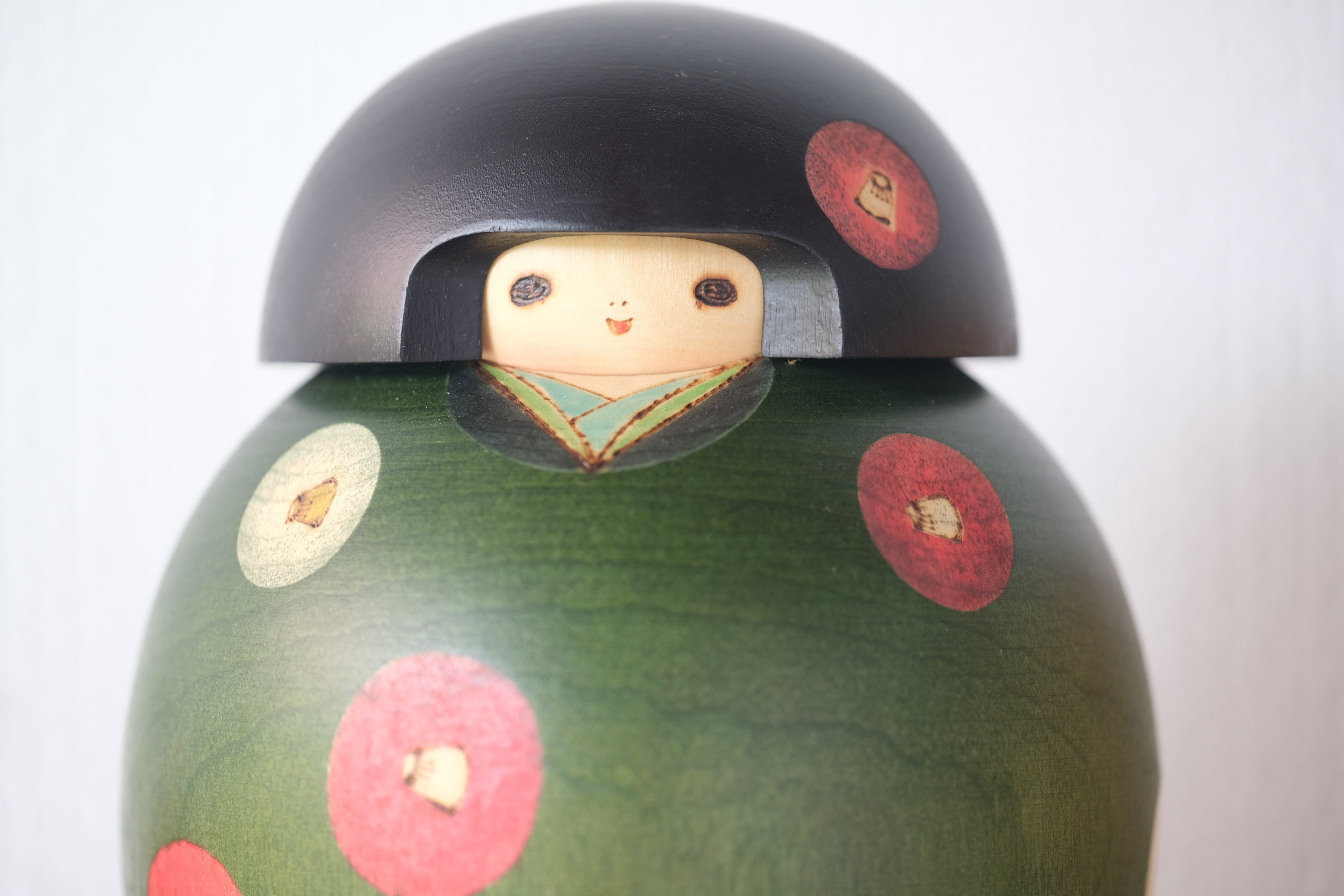 Exclusive Vintage Creative Kokeshi by Sansaku Sekiguchi 関口 三作 (1925-2018) | Titled: 'Kantsubaki - Camellia' | 16 cm