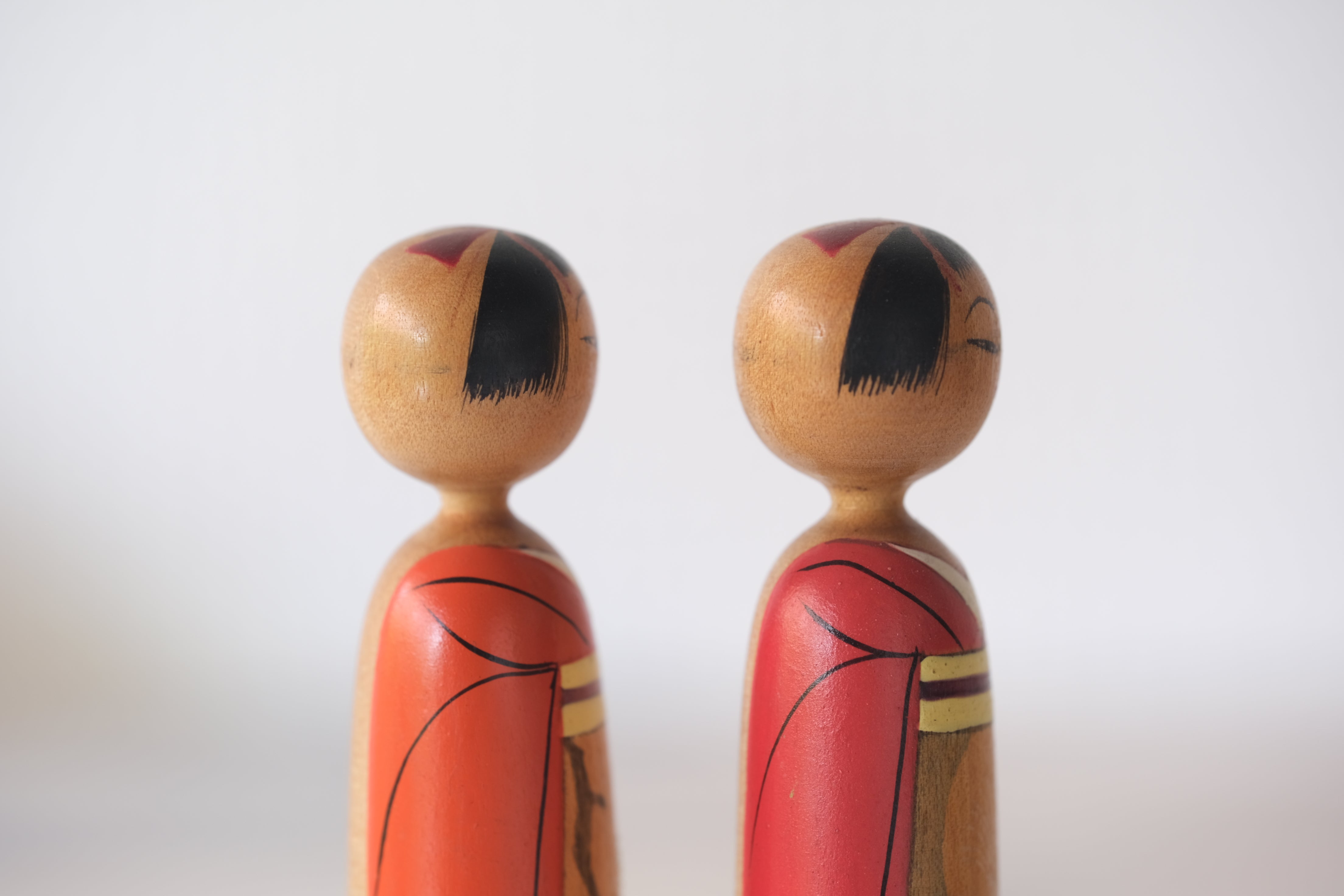 Exclusive set of Two Vintage Kijiyama Kokeshi by Takani Yohachi (1907-1994) | 11 cm