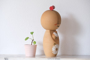 Cute Vintage Sosaku Kokeshi by Aoki Ryoka(1931-) | Titled: 'Daisy Princess' | 25,5 cm