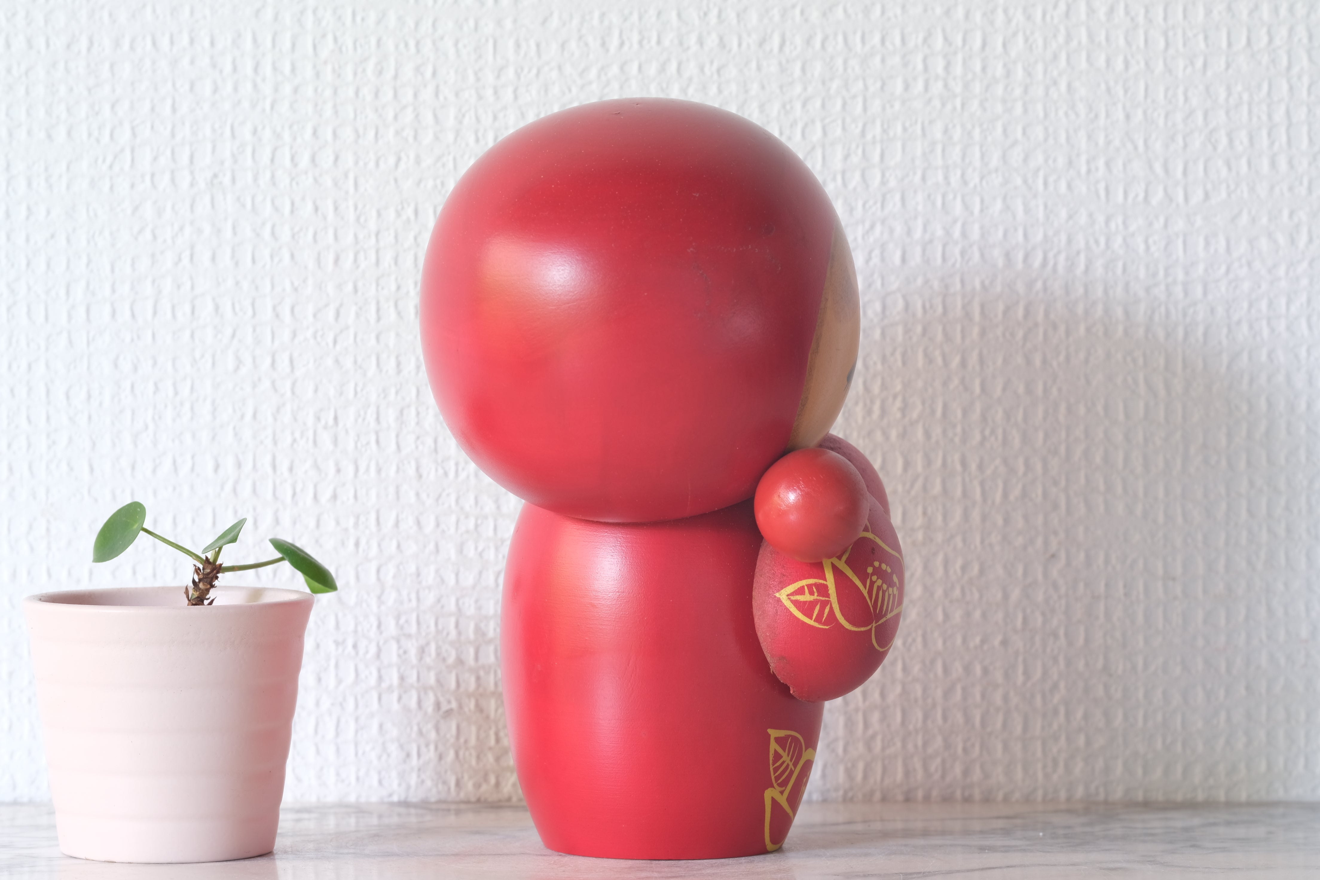 Cute Vintage Kokeshi with Pigtails by Miyashita Hajime (1940-retired) | 16 cm