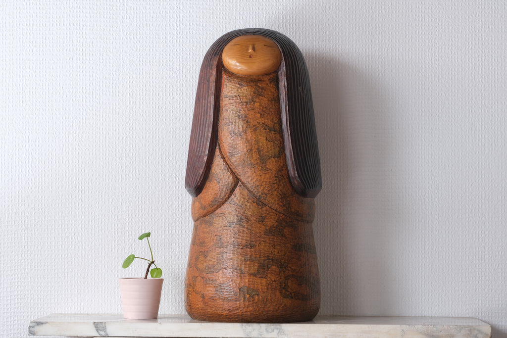 Exclusive Vintage Gumma Kokeshi with Butterflies by Iguchi Satoru 井口悟 (1948 - ) | Titled: 早春 - Early Spring | 43 cm