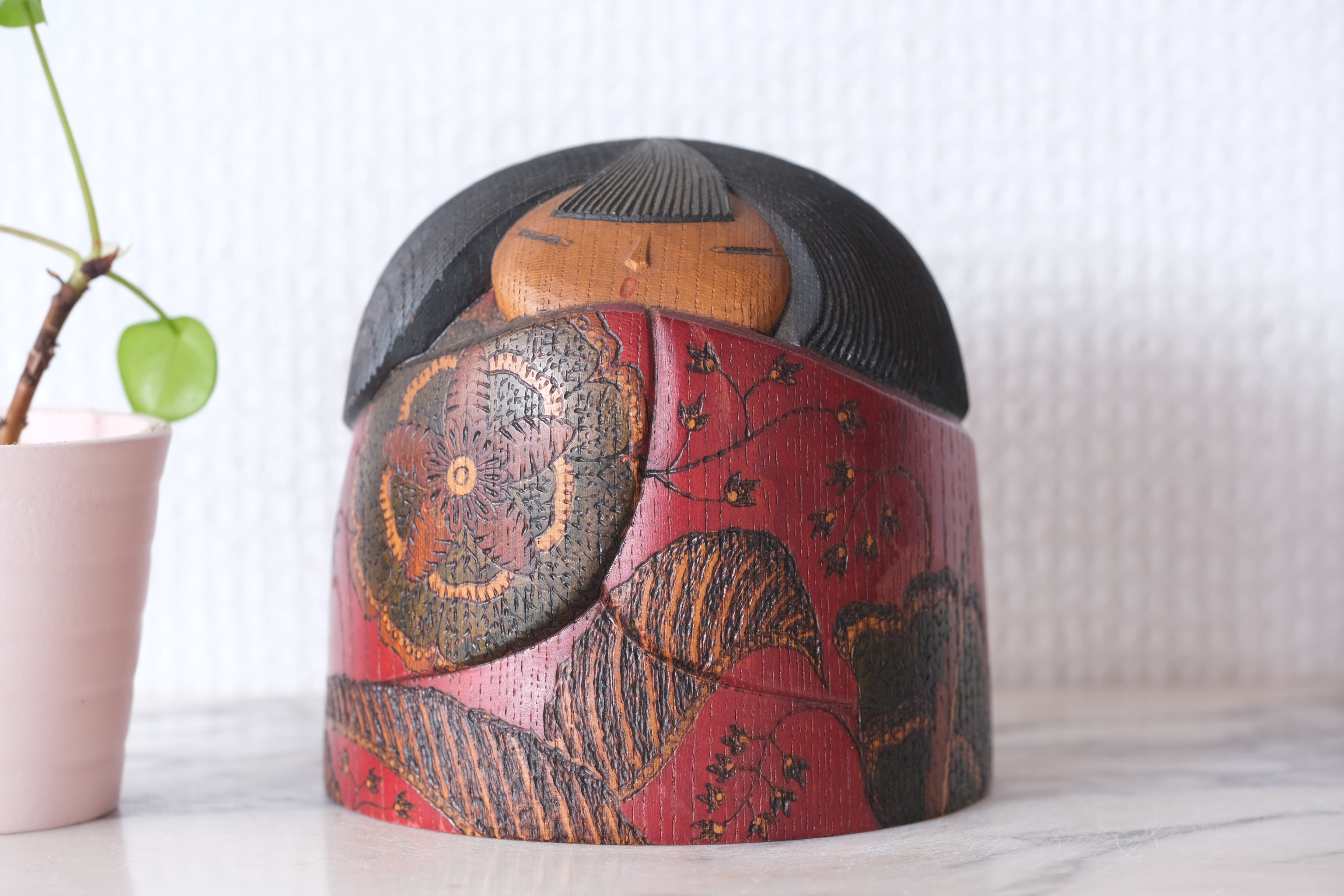 Exclusive Vintage Sosaku Kokeshi by Watanabe Yuji 渡辺雄二 (1951-) | Numbered:  7 out of 50 | 10 cm