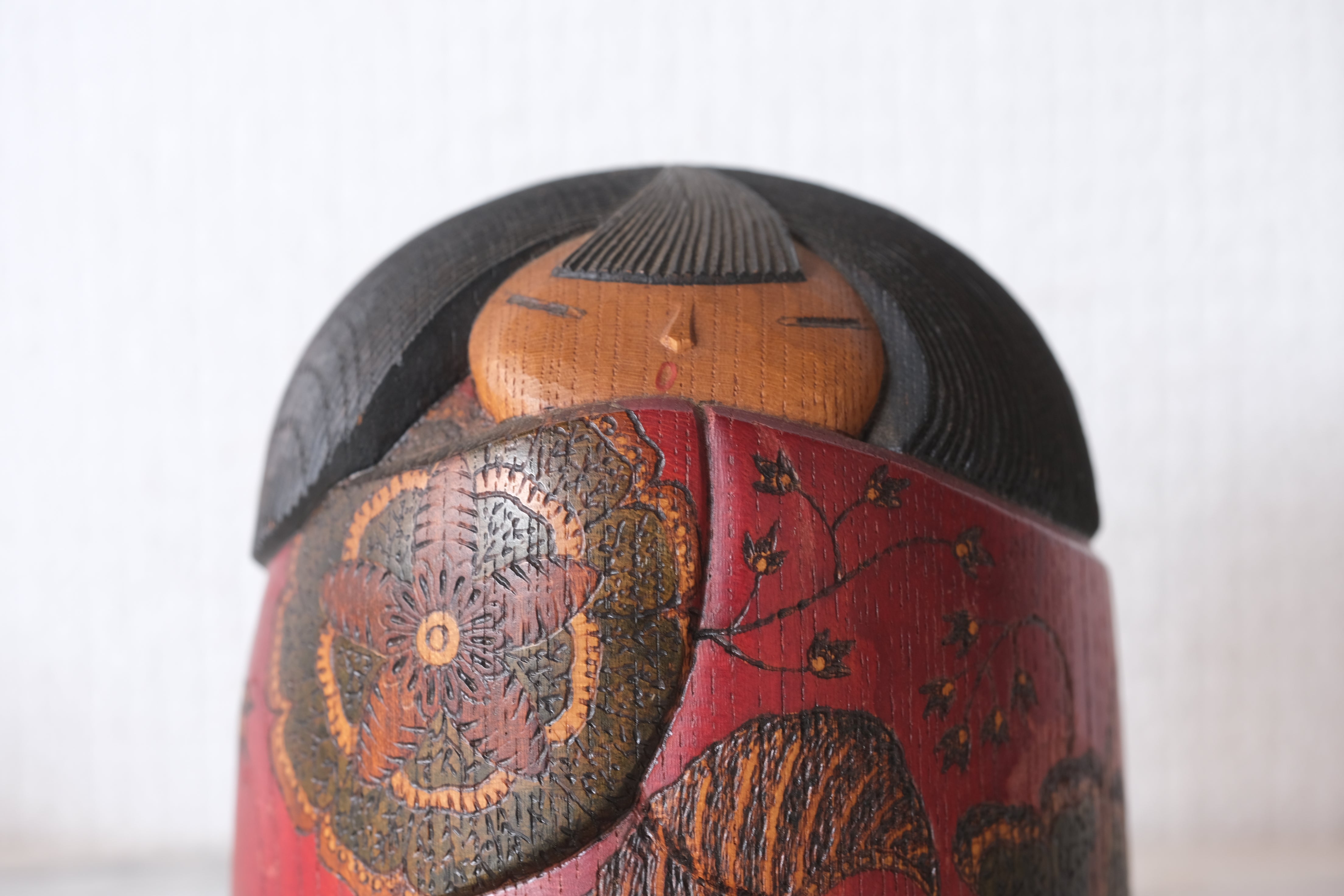 Exclusive Vintage Sosaku Kokeshi by Watanabe Yuji 渡辺雄二 (1951-) | Numbered:  7 out of 50 | 10 cm