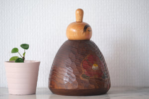 Exclusive Vintage Creative Kokeshi Attributed to Issetsu Kuribayashi 栗林 一雪 (1924-2011) | 15,5 cm