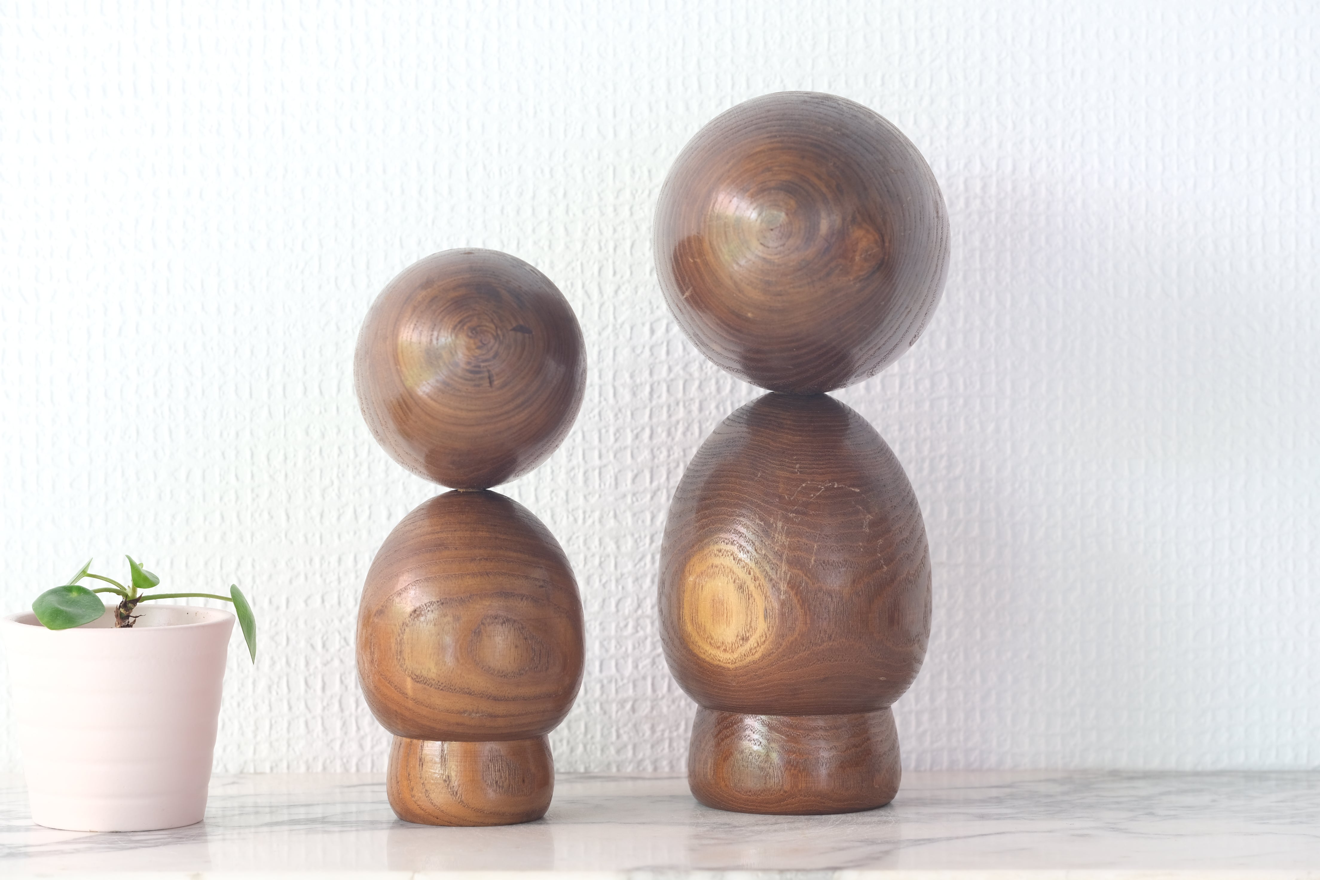 Exclusive Pair of Vintage Creative Kokeshi by Hideo Ishihara (1925-1999) | 16 cm and 20,5 cm