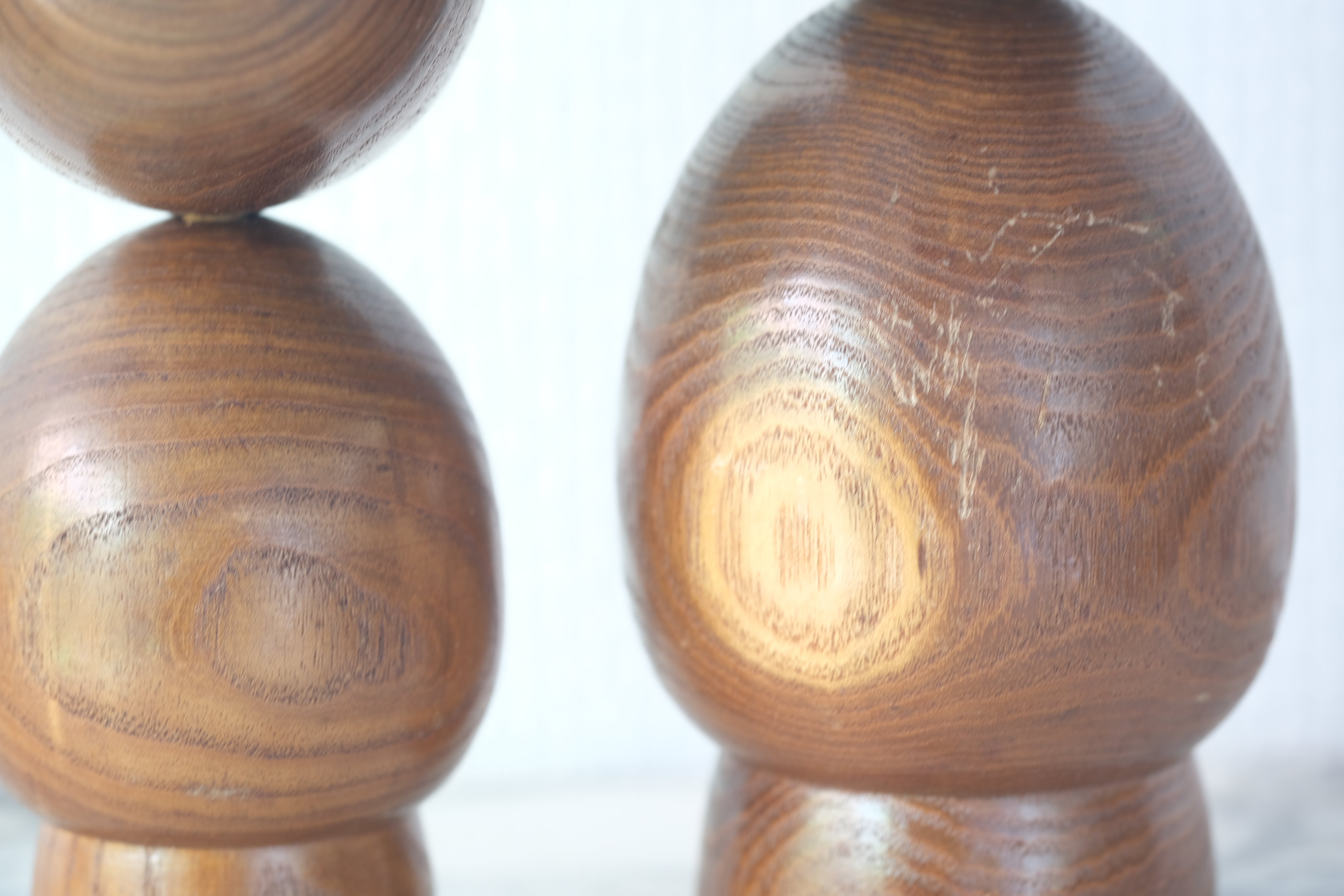 Exclusive Pair of Vintage Creative Kokeshi by Hideo Ishihara (1925-1999) | 16 cm and 20,5 cm