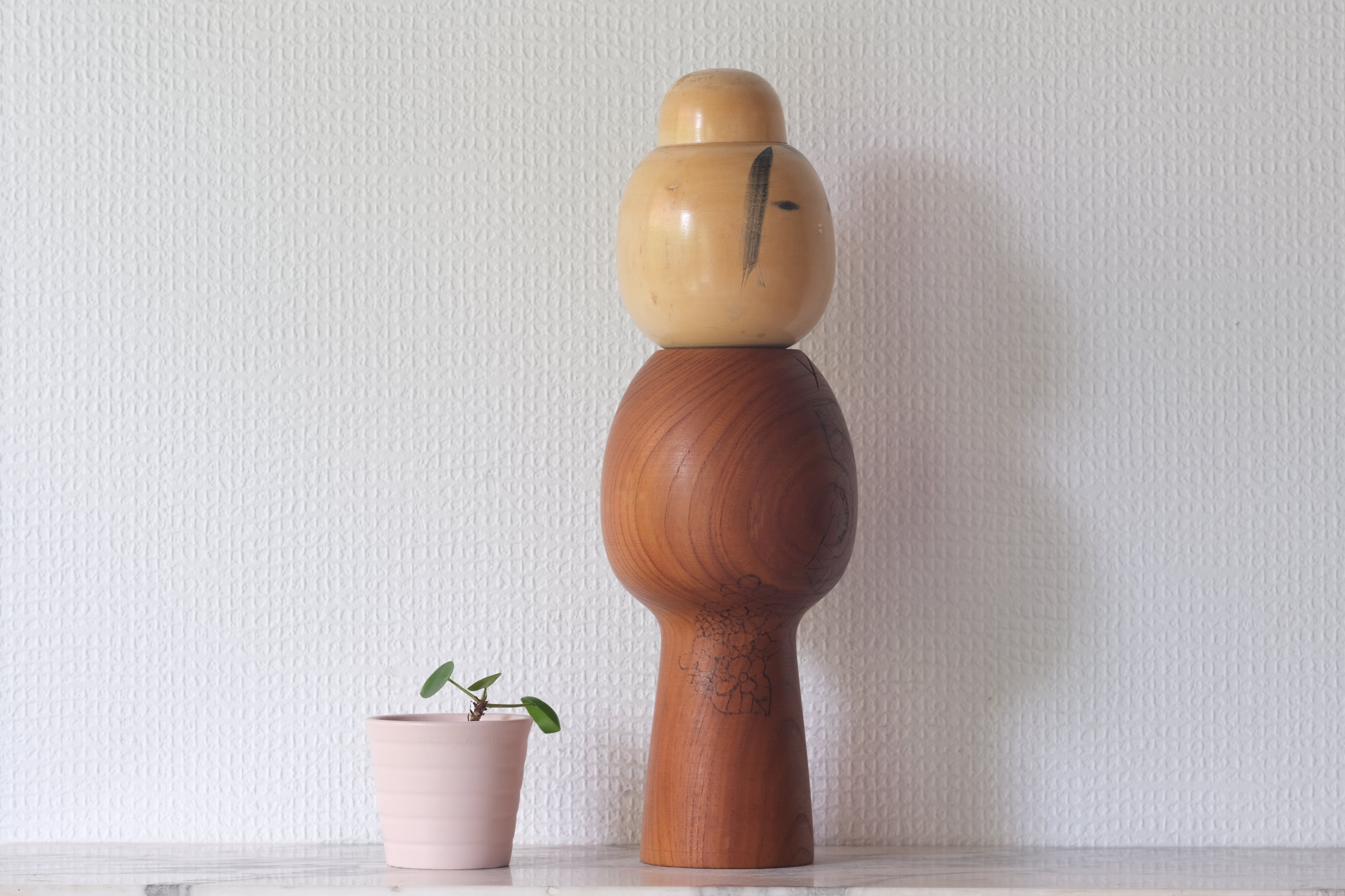 Rare Vintage Creative Kokeshi by Miyajima Muhitsu 宮島 無筆 (1929-) | Title: あじさい - Hydrangea | 31,5 cm