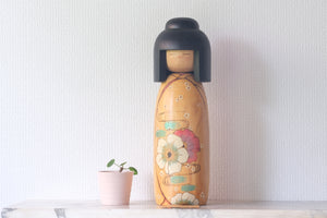 Large Gumma Kokeshi with Flowers | 33,5 cm