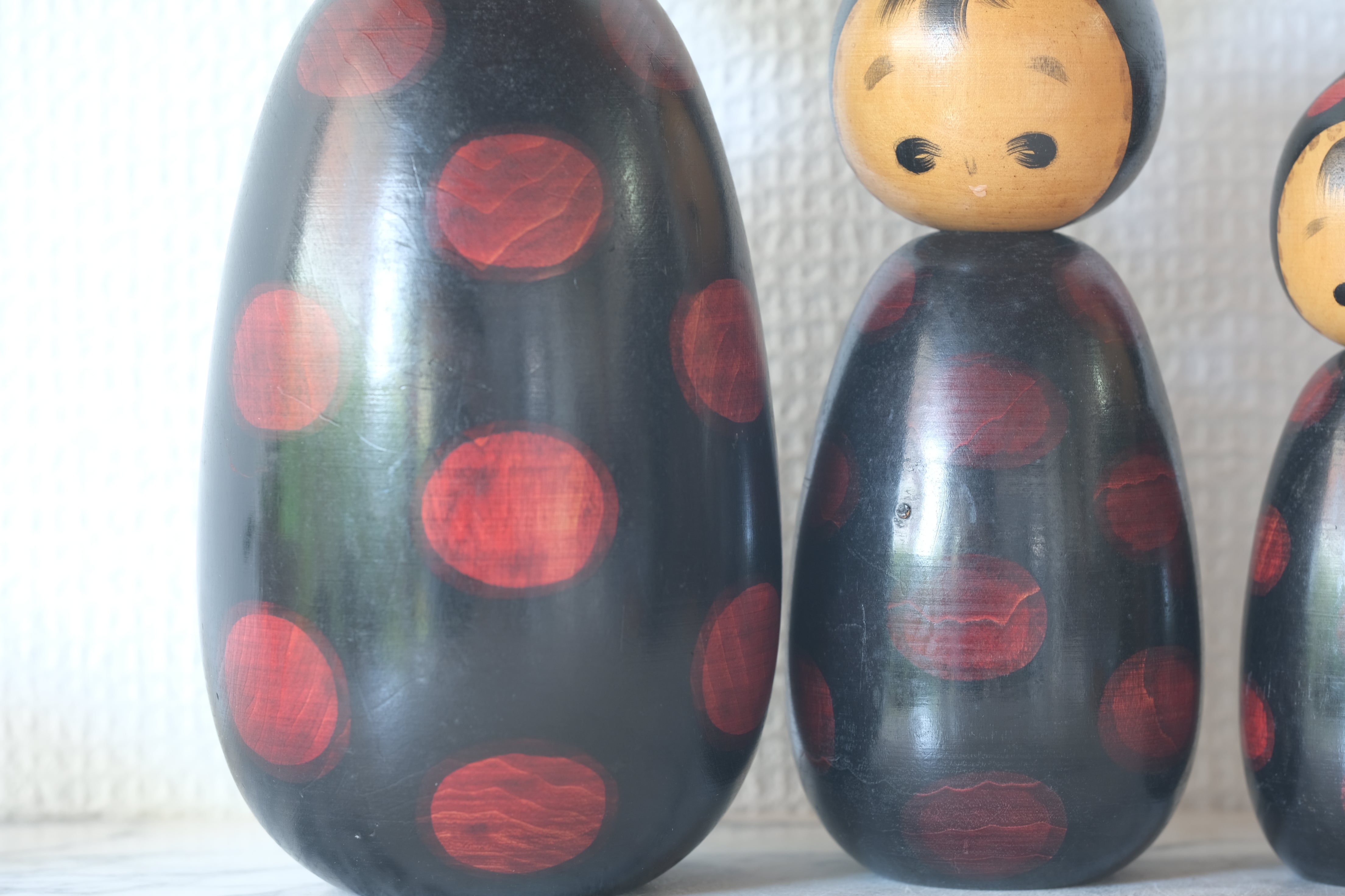 Rare Set of Three Vintage Creative Kokeshi by Watanabe Masao (1917-2007) | Titled: てんとう虫 - Ladybug | 15 cm, 18 and 27 cm