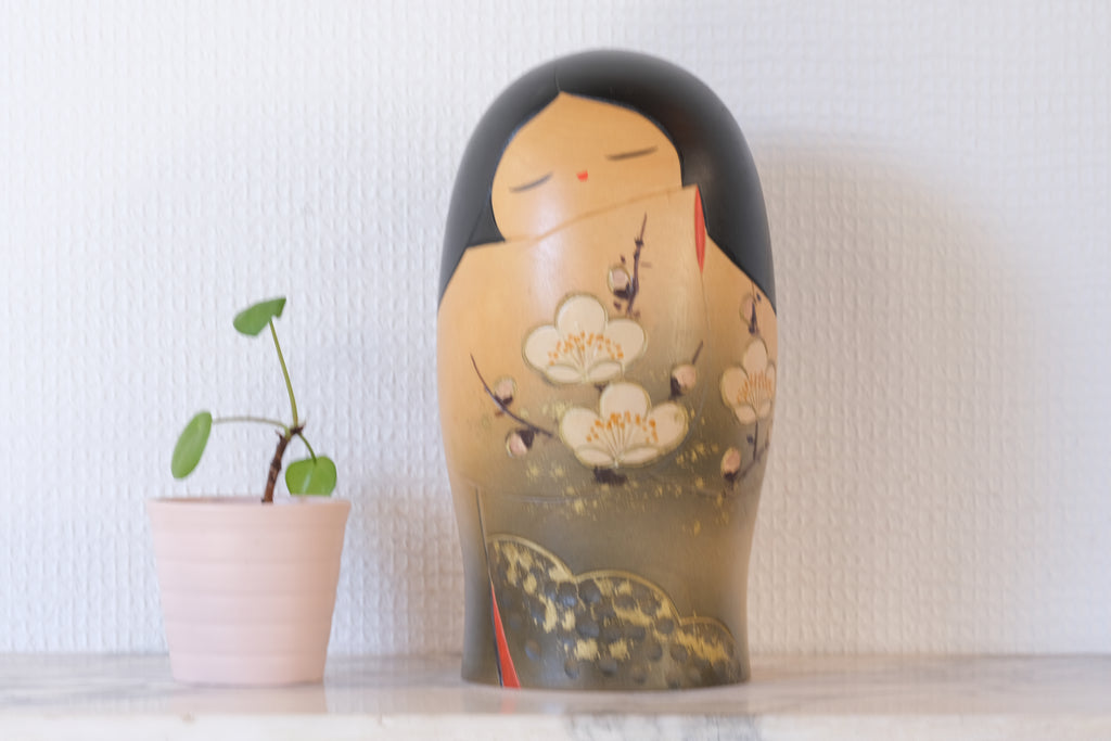 Rare Vintage Sosaku Kokeshi by Aoki Ryoka 青木蓼華 (1931-) | 19,5 cm