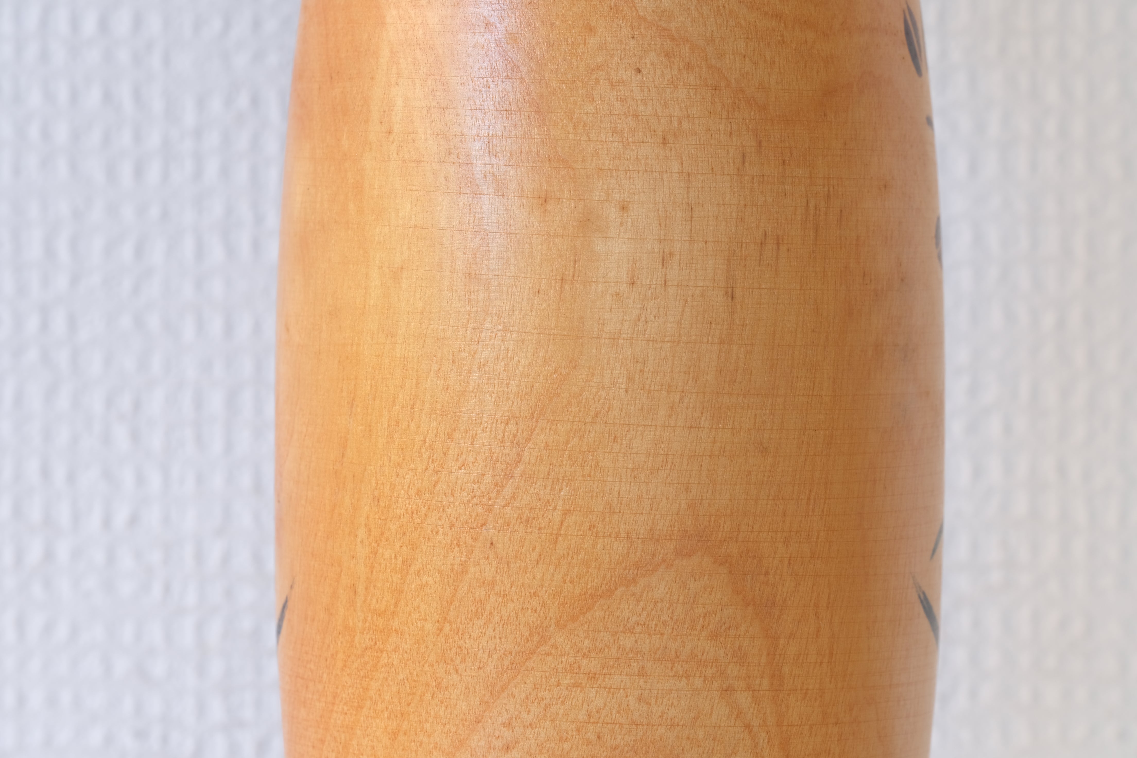 Large Vintage Sosaku Kokeshi by Miyashita Hajime 宮下 はじめ (1940-) | Titled: やすらぎ - Yasuragi - Peace | With Original Box | 33,5 cm
