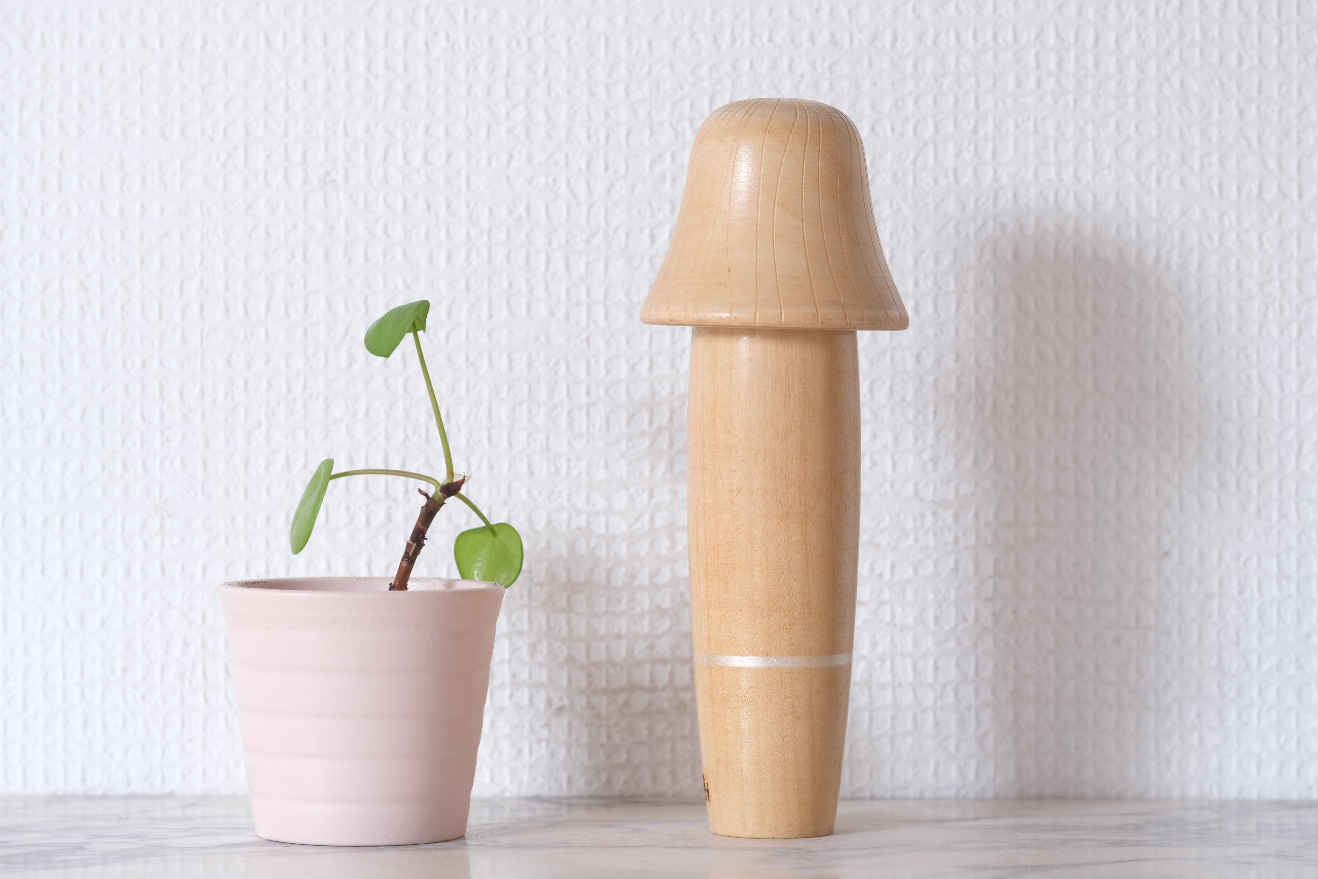 Vintage Creative Kokeshi by Katase Kahei  片瀬快平 (1922-2015) | Titled: 'Oboroya - Clouded Moon' | 17,5 cm