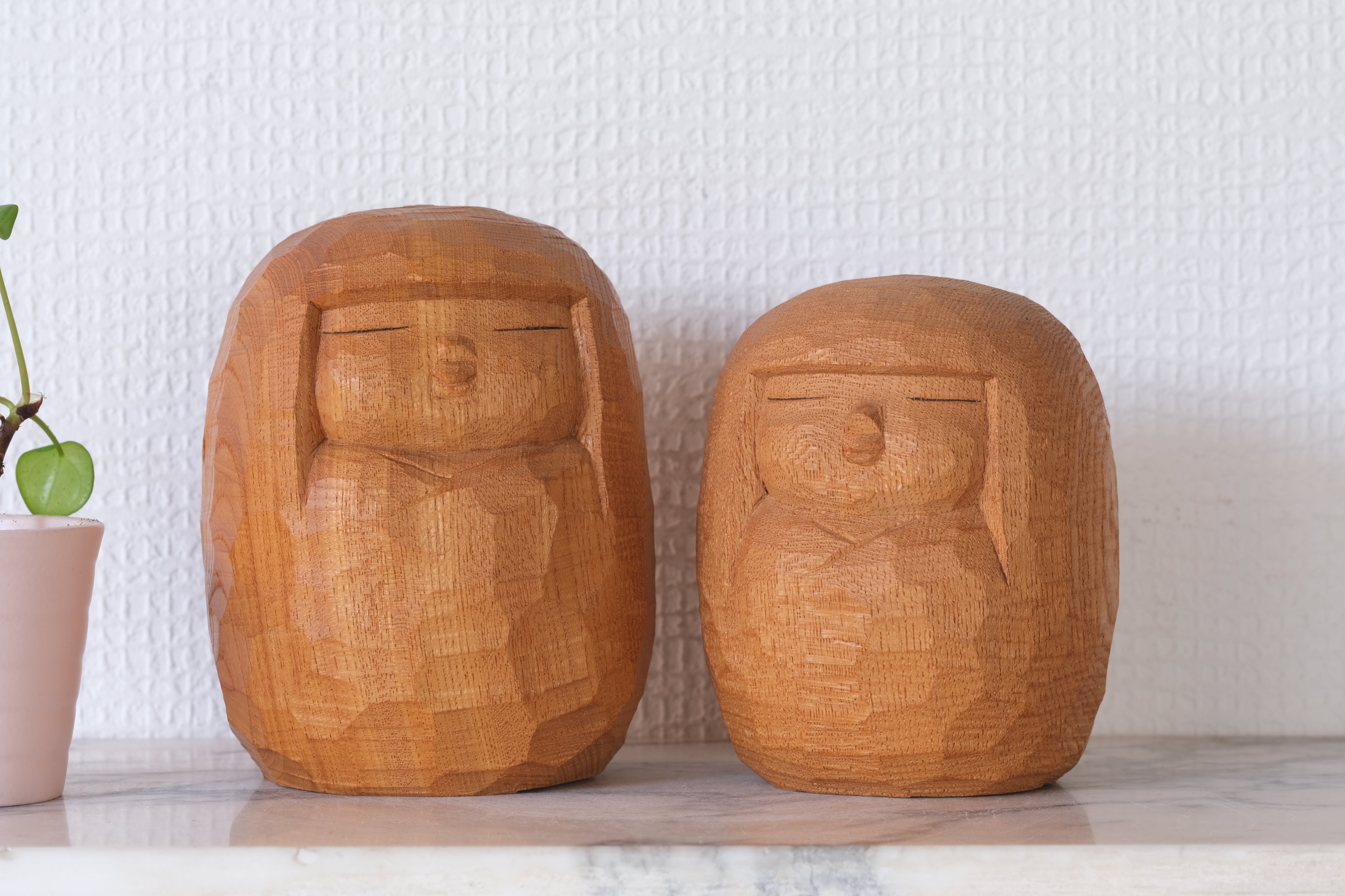 Exclusive Pair of Vintage Sosaku Kokeshi by Yoshida Takashi 吉田 多加志 (1948-2007) | Mother and Child | 10,5 cm and 12 cm