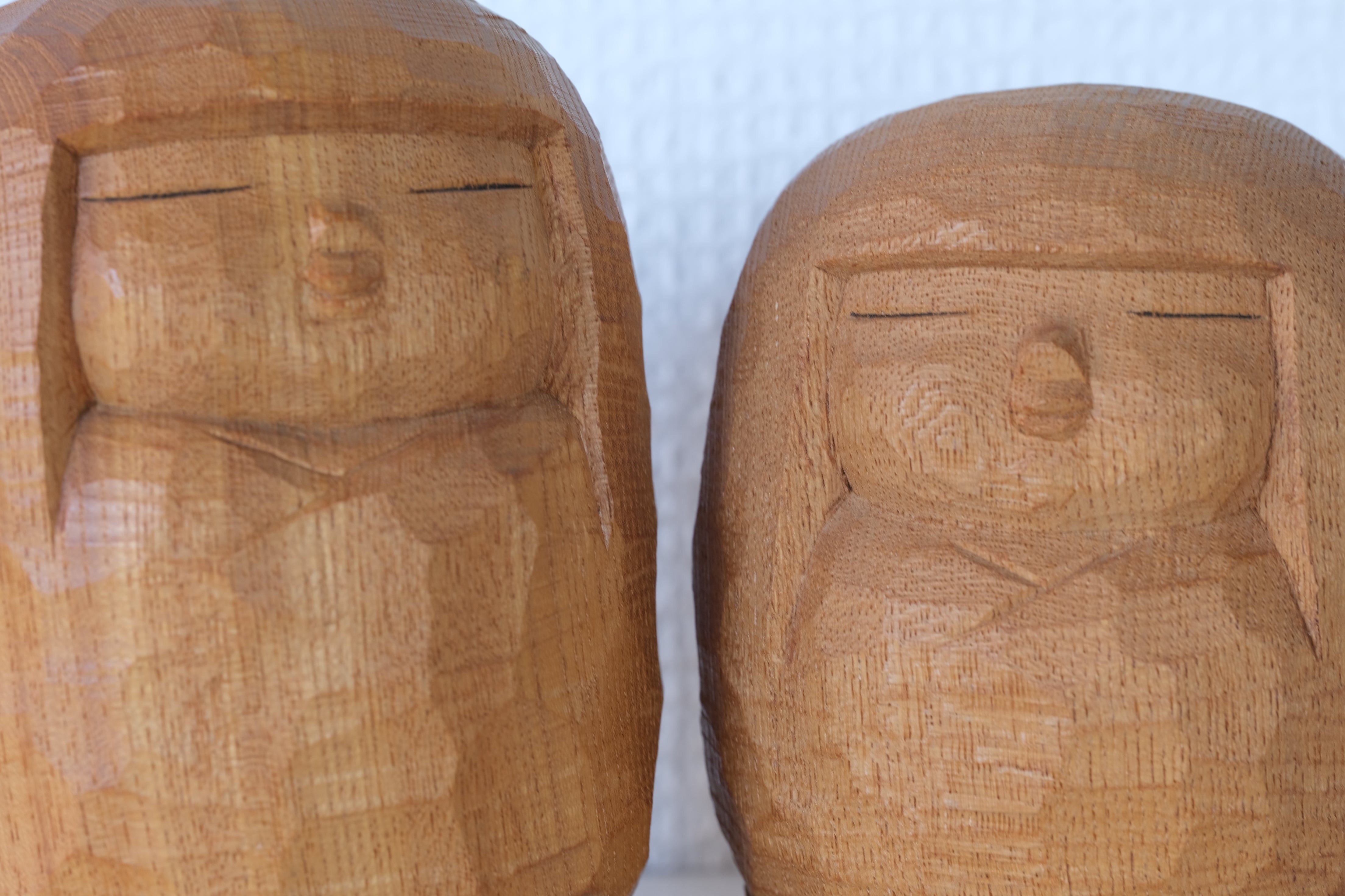 Exclusive Pair of Vintage Sosaku Kokeshi by Yoshida Takashi 吉田 多加志 (1948-2007) | Mother and Child | 10,5 cm and 12 cm