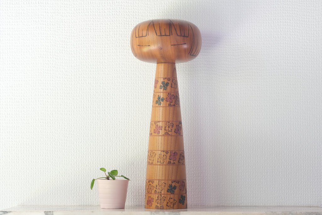 Exclusive Large Vintage Kokeshi By Tsujita Ryozo (1923-) | 38,5 cm