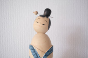 Rare Vintage Creative Kokeshi By Watanabe Masao 渡辺正雄 (1917-2007) | Titled: 凉風 - Suzukaze - Cool Breeze| With Original Box | 30,5 cm