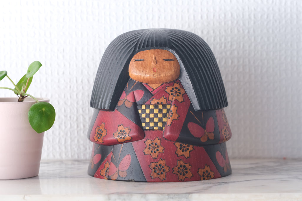 Exclusive Vintage Sosaku Kokeshi by Watanabe Yuji 渡辺雄二 (1951-) | 11 cm