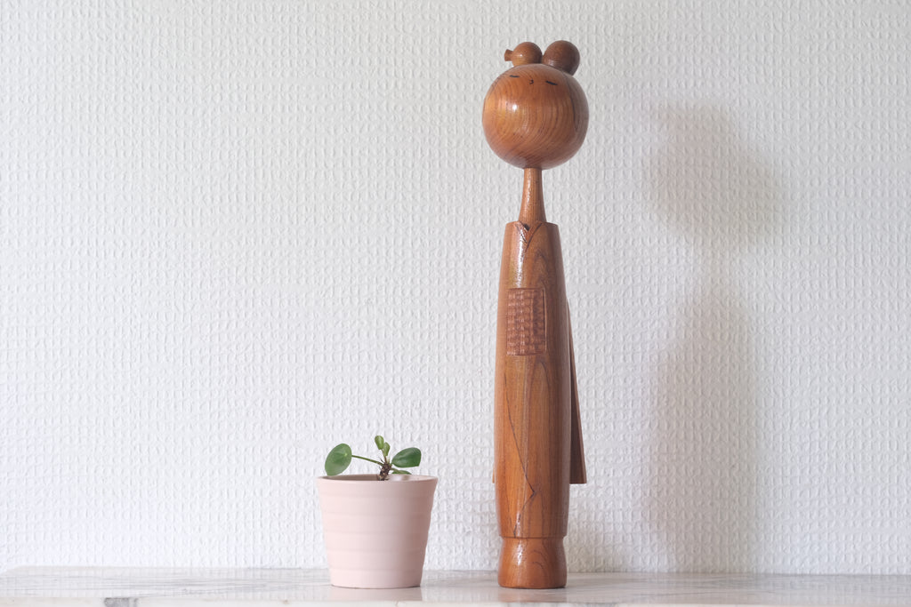 Exclusive Elegant Vintage Creative Kokeshi by Takanashi Hanpuushi | 30 cm