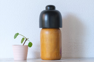 Vintage Gumma Kokeshi by Fumio Tomidokoro 富所ふみを (1948-) | 21,5 cm