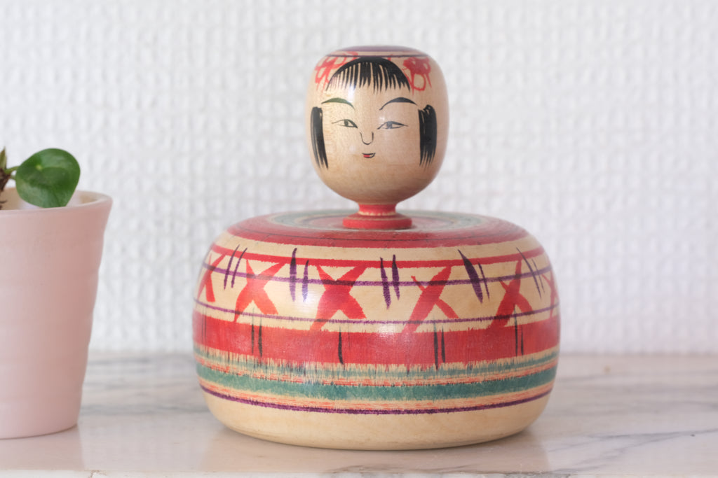 Vintage Ejiko Kokeshi from the Tsuchiyu Strain by Abe Katsuhide 阿部 勝英 (1924-) | 10 cm