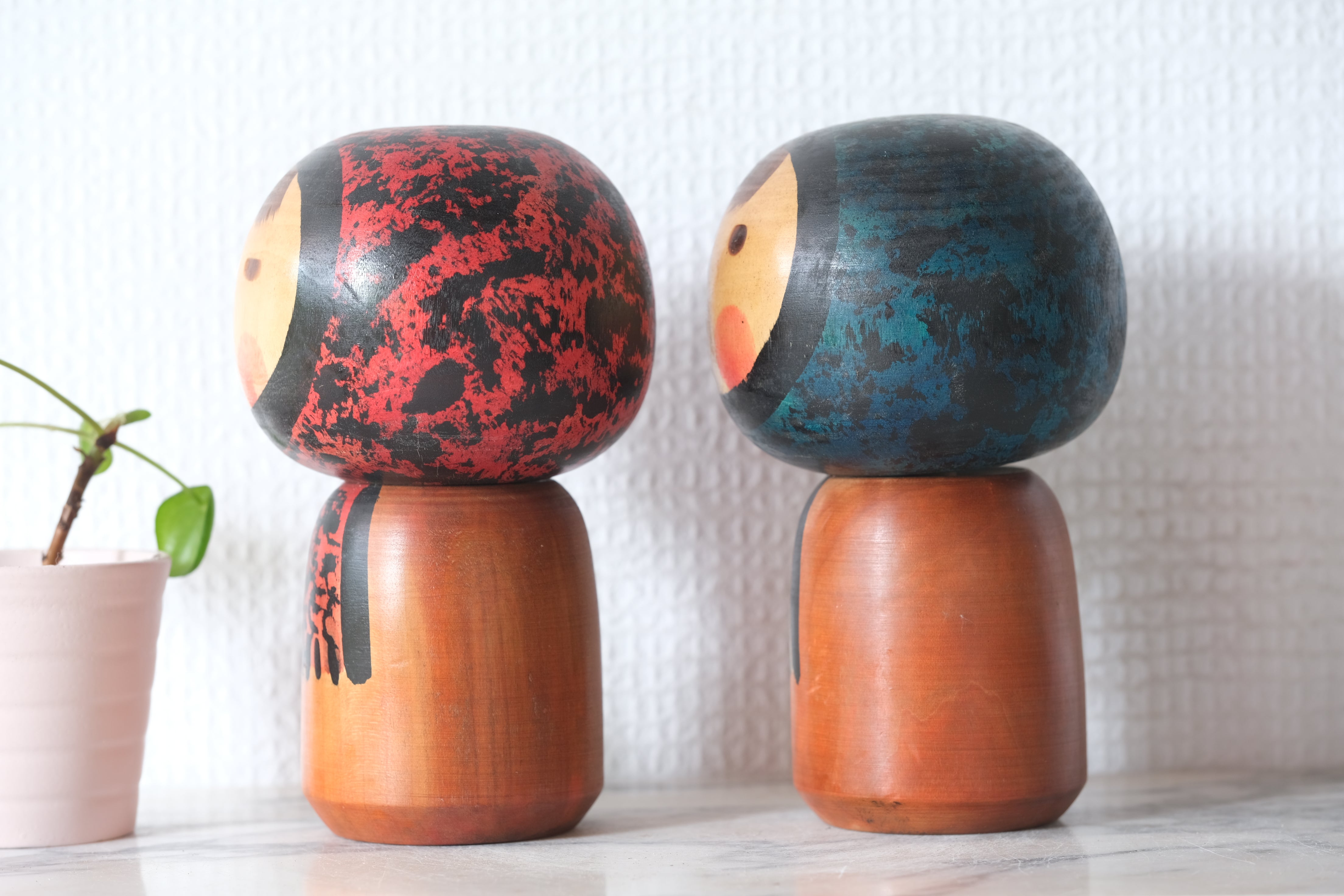 A lovely couple of Vintage Creative Kokeshi By Sanpei Yamanaka (1926-2012)  | 14,5 cm