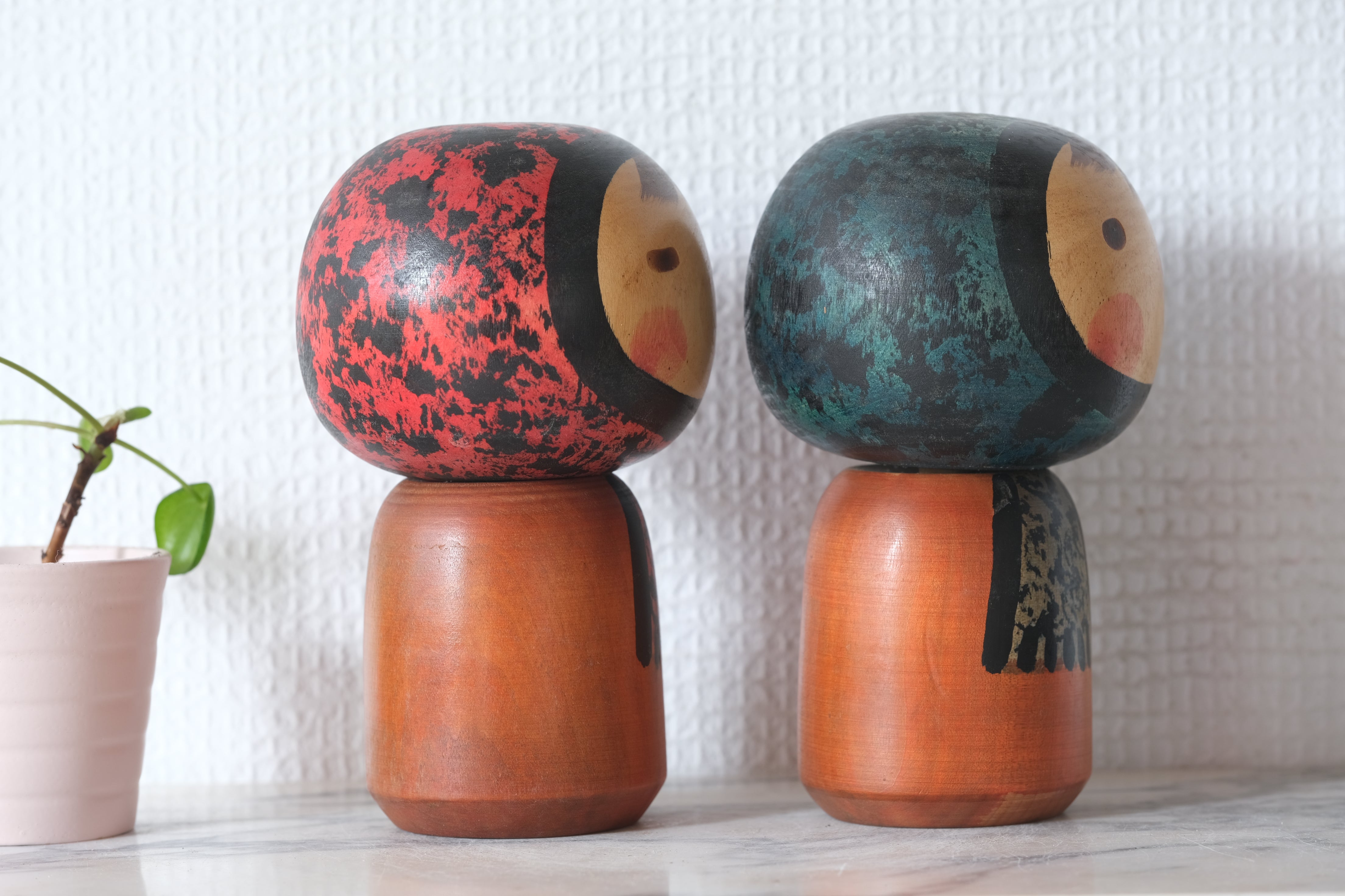A lovely couple of Vintage Creative Kokeshi By Sanpei Yamanaka (1926-2012)  | 14,5 cm