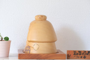 Exclusive Vintage Sosaku Kokeshi by Watanabe Yuji 渡辺雄二 (1951-) | Titled: 雪わらし | With Original Box | 14 cm